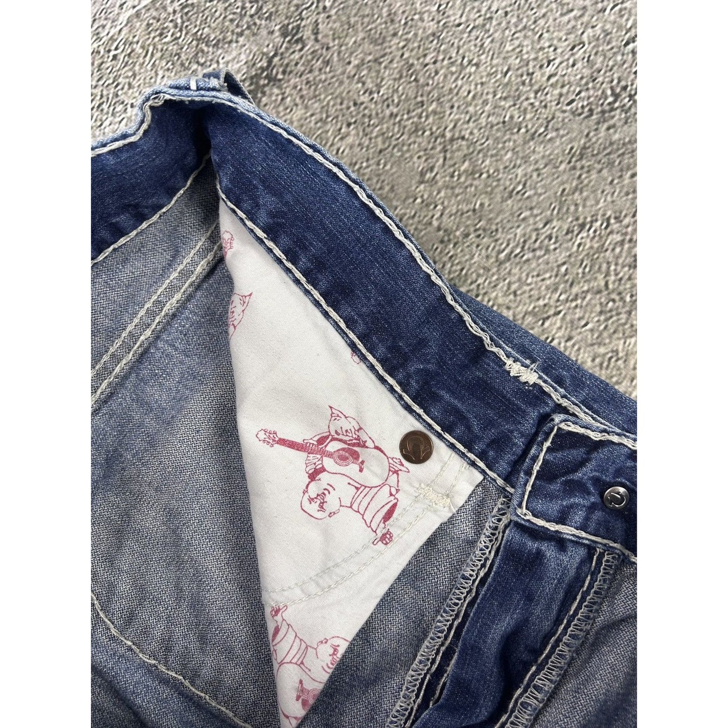 True Religion Blue jeans white thick stitching Bobby