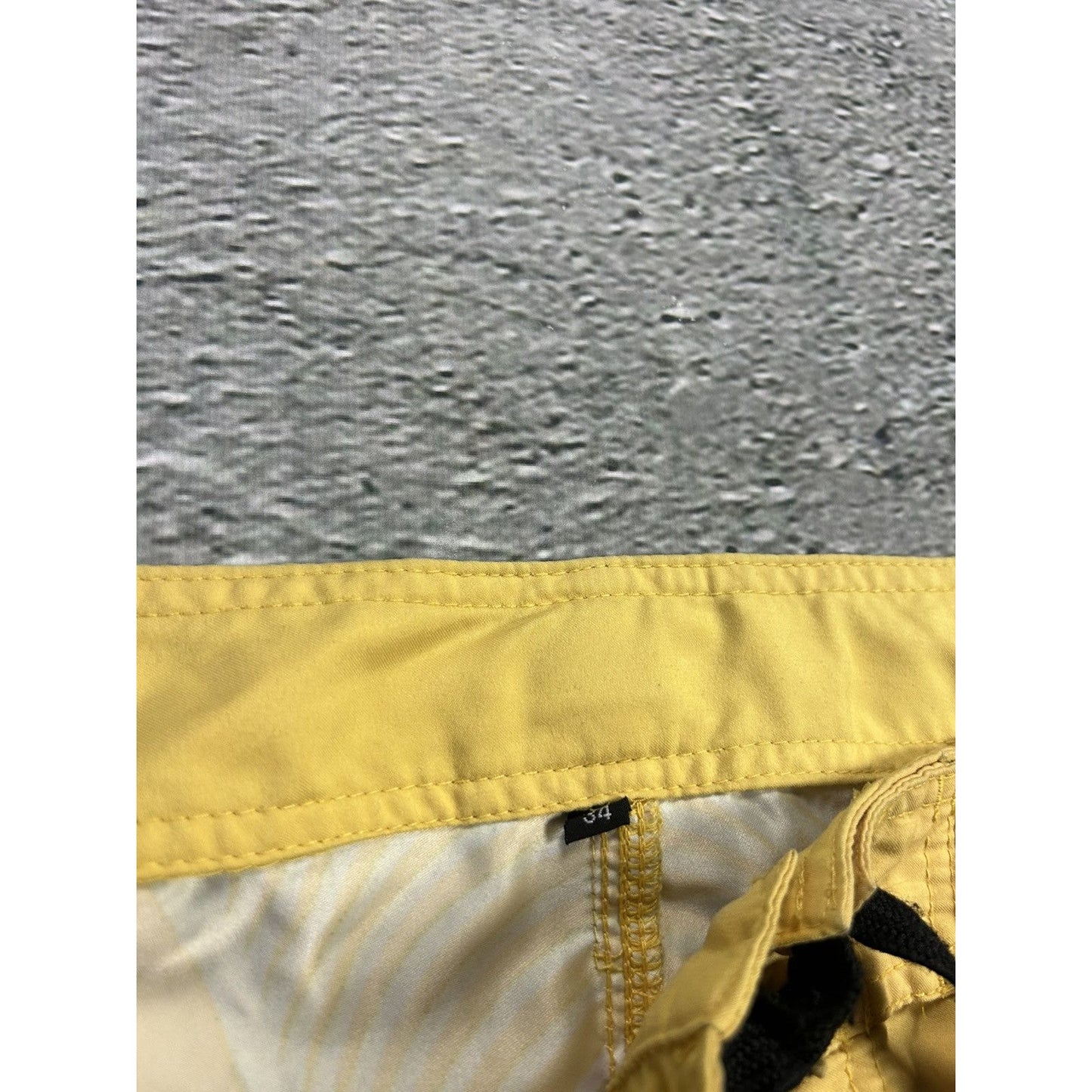 Quiksilver shorts yellow Y2K vintage fullprint graffiti surf