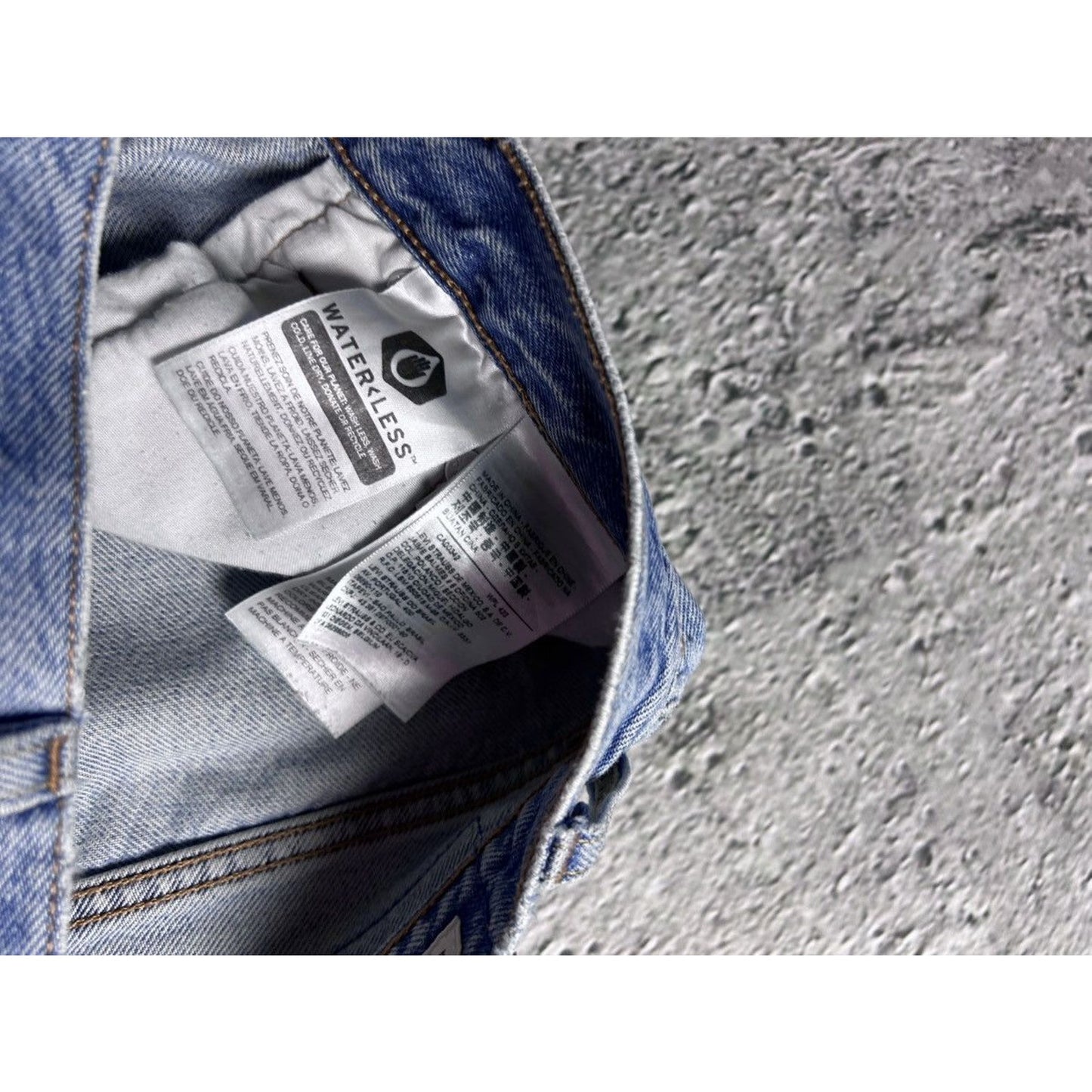 Levi’s denim shorts mini blue Y2K jorts