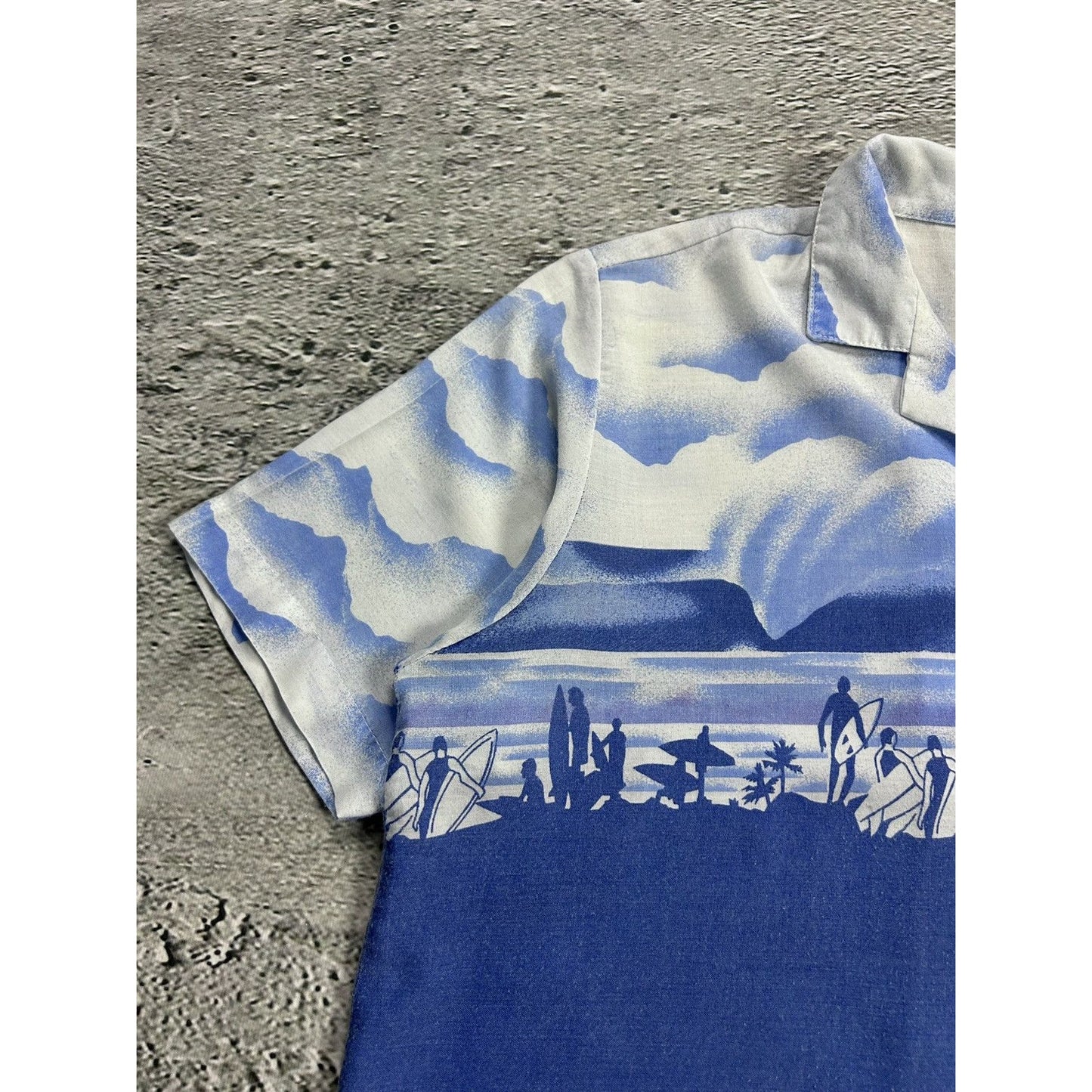 Hawaiian Shirt vintage Daymo made in USA blue beach surf 80s