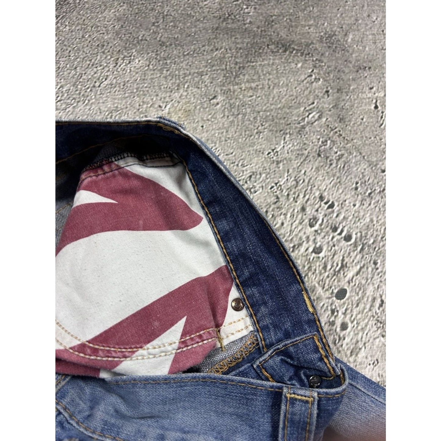 True Religion vintage blue jeans big logo painted black Y2K