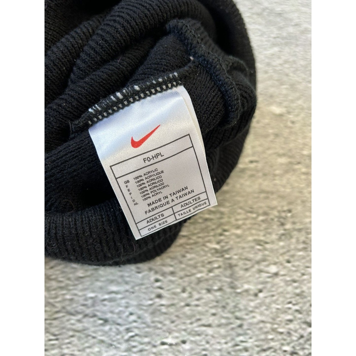 Nike beanie vintage black hat small logo 90s