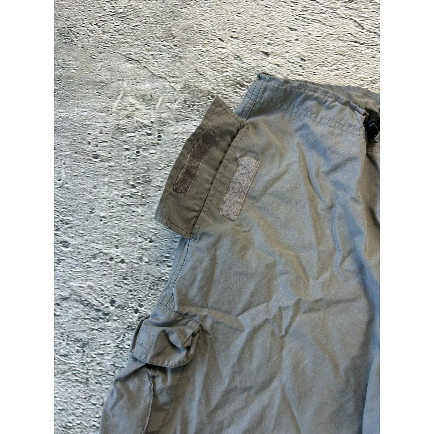 Tommy Hilfiger vintage nylon track pants cargo parachute Y2K