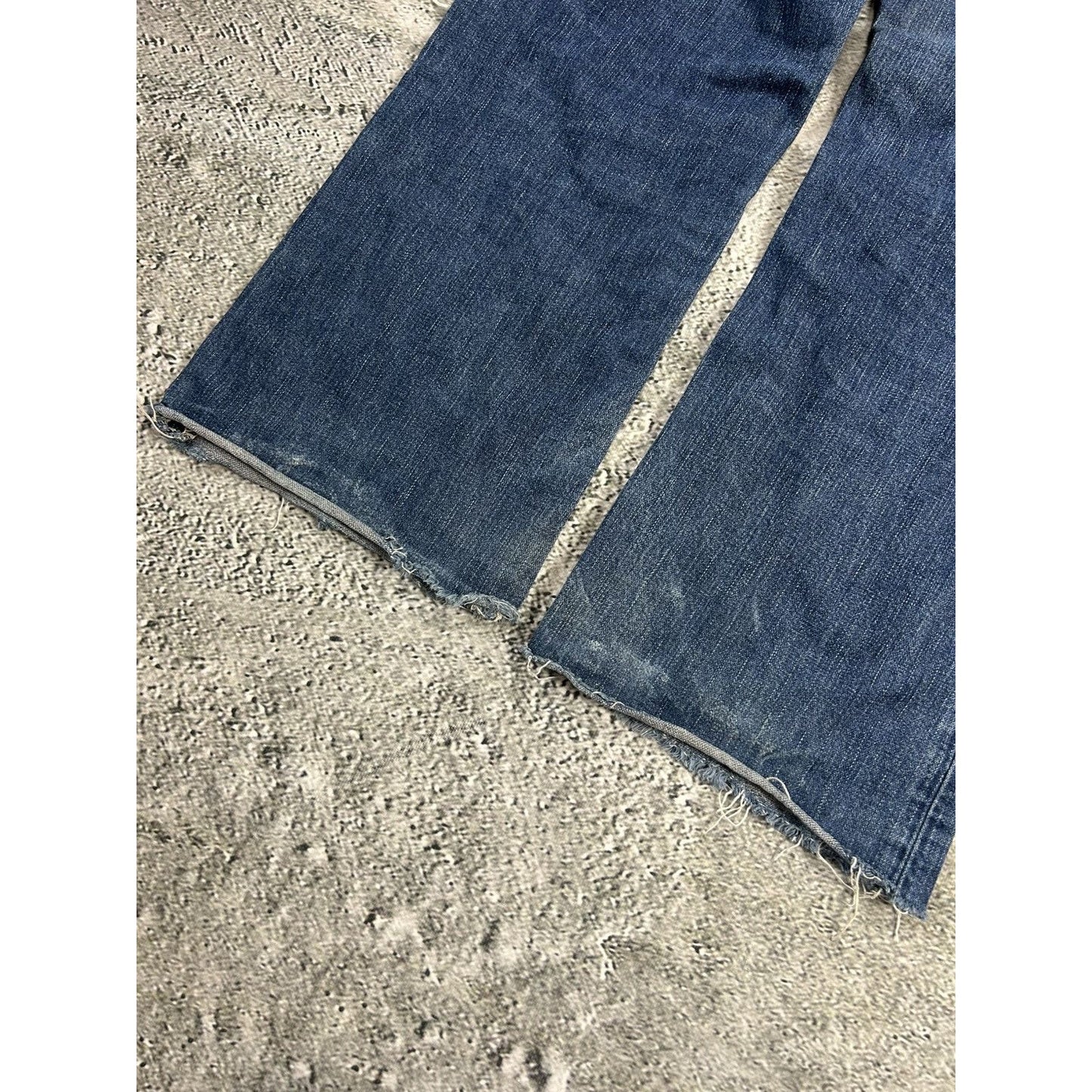 True Religion blue jeans white thick stitching Billy Super T