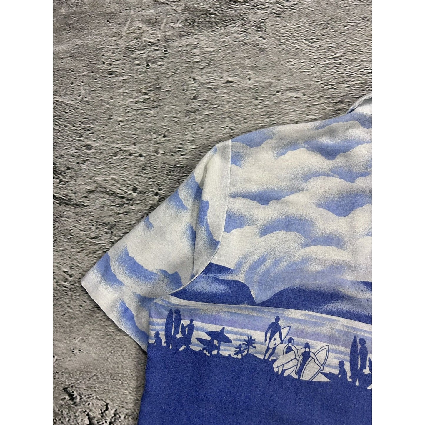 Hawaiian Shirt vintage Daymo made in USA blue beach surf 80s