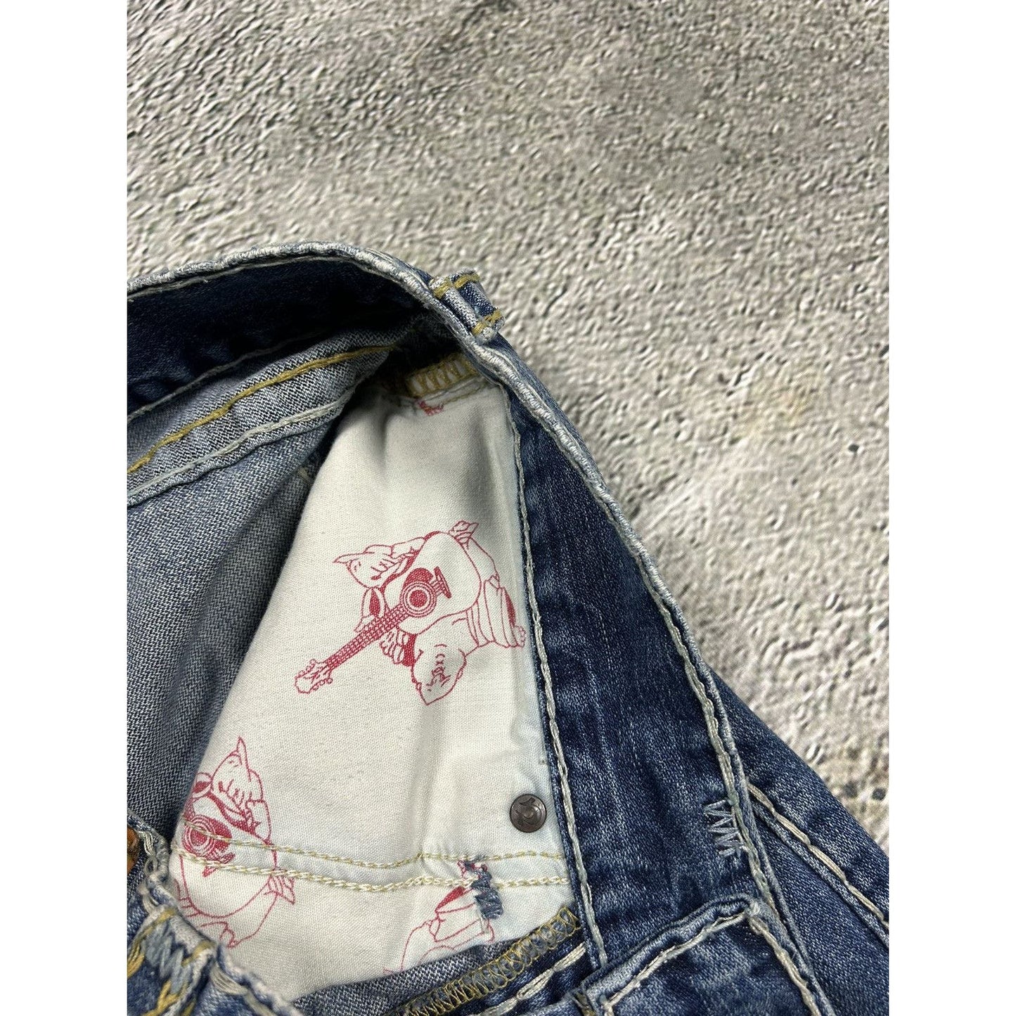 True Religion vintage jeans blue white thick stitching Y2K