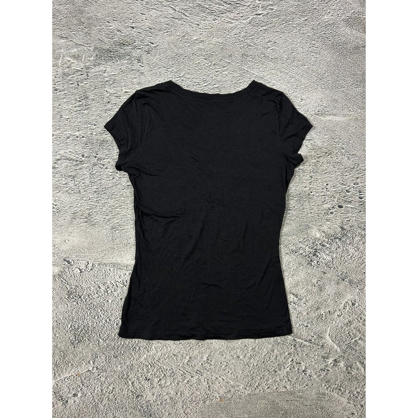 True Religion Rose T-shirt logo Red Black V-Neck cropped