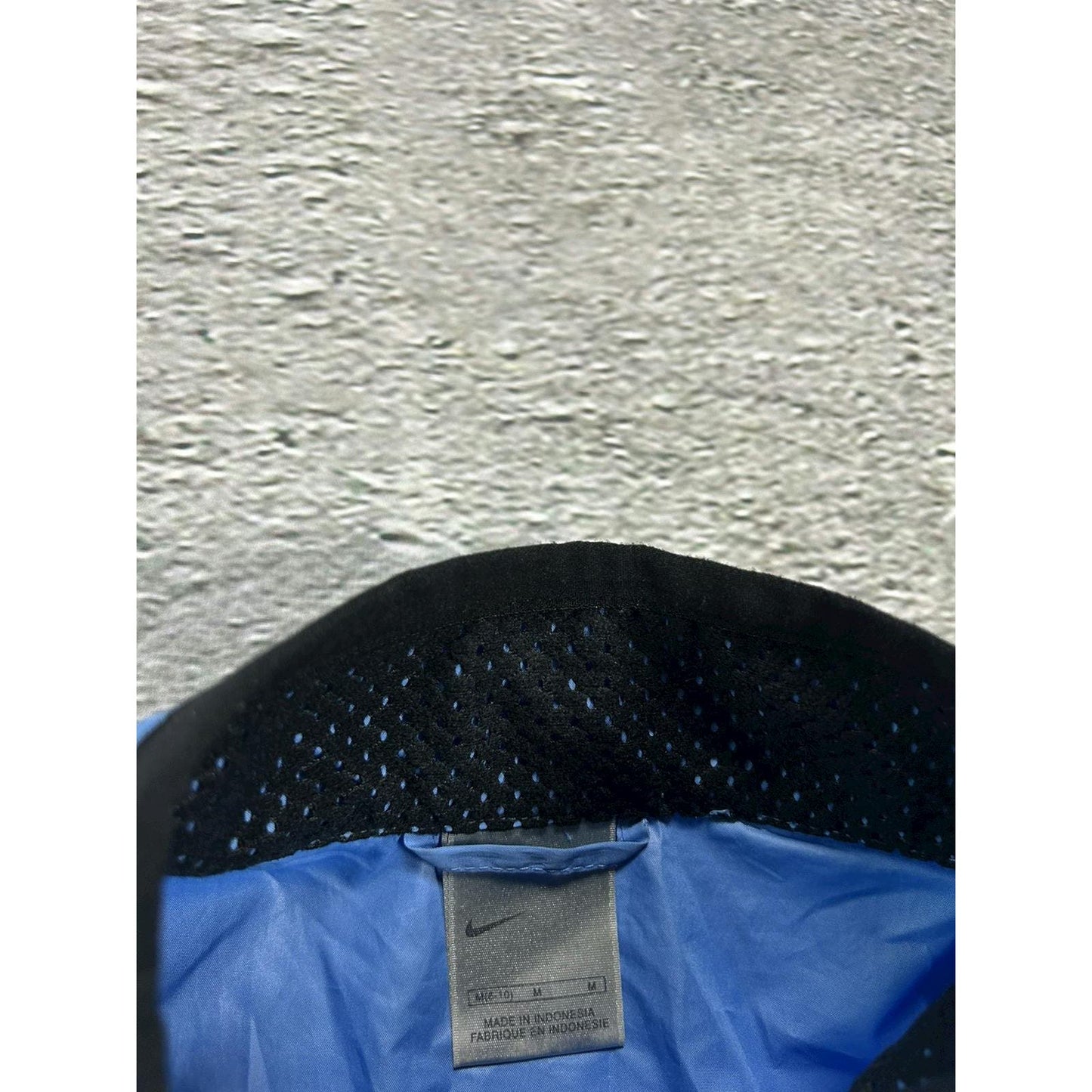 Nike track jacket nylon baby blue vintage Y2K halfzip