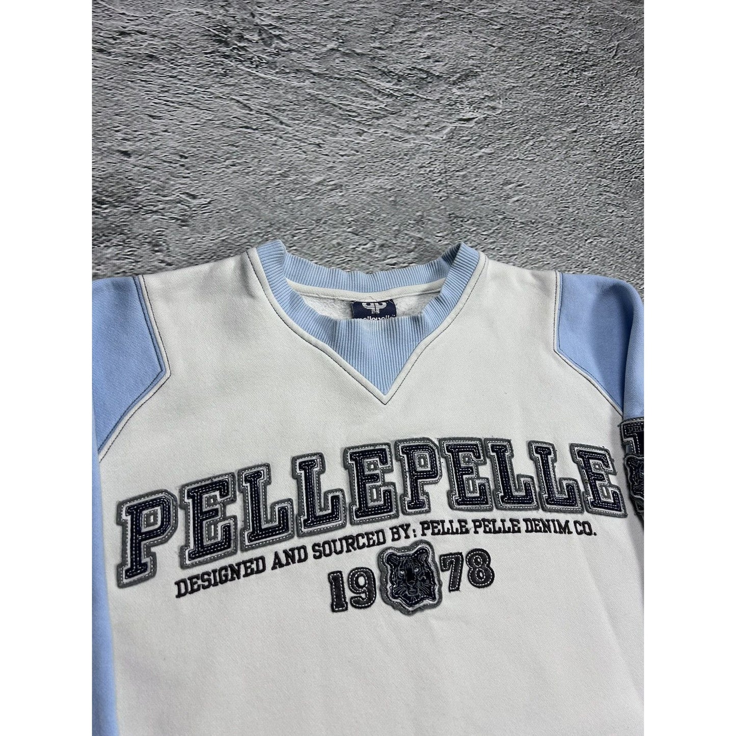 Pelle Pelle sweatshirt big logo 90s beige blue crewneck