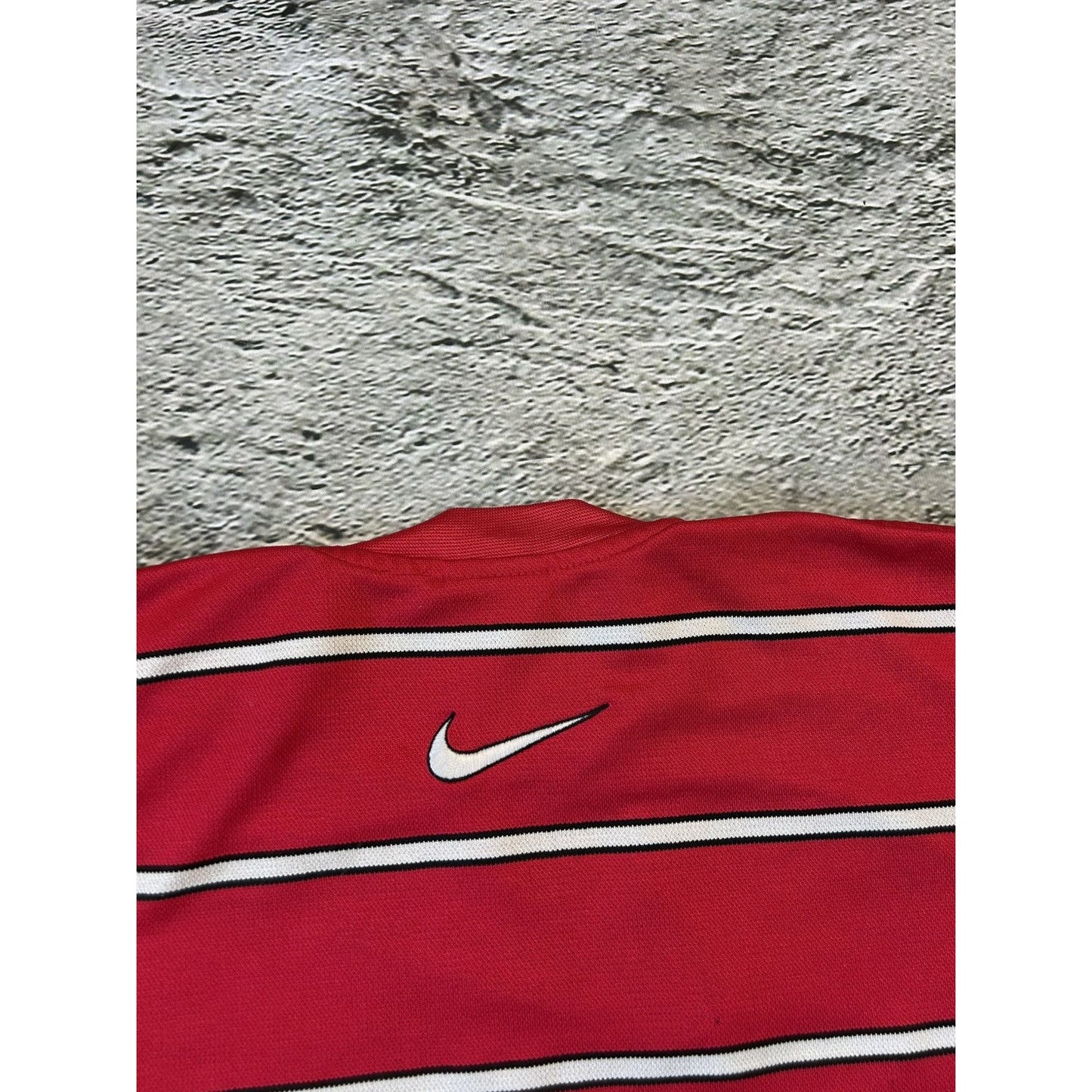 Nike big swoosh striped t-shirt vintage 90s red
