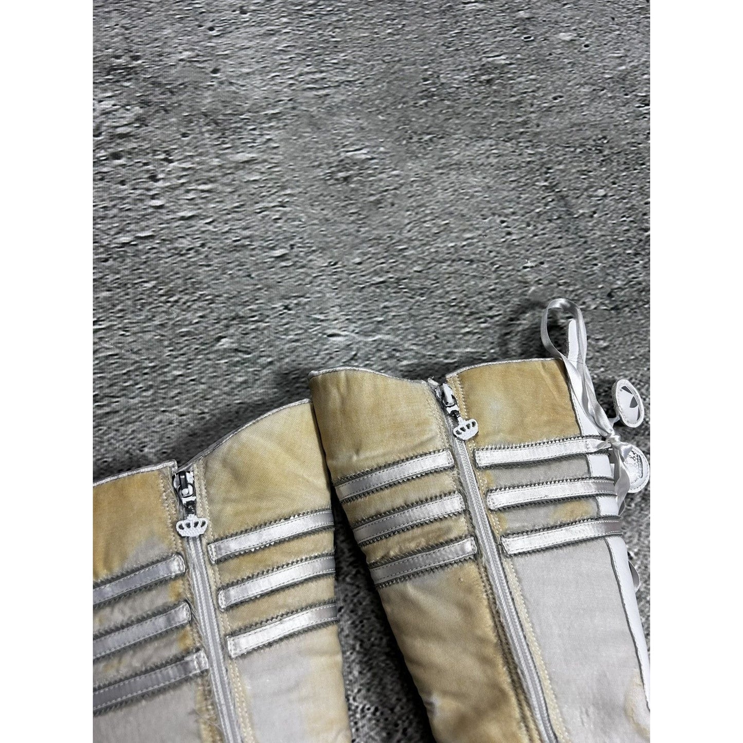 2000s Adidas x Missy Elliott snow boots high