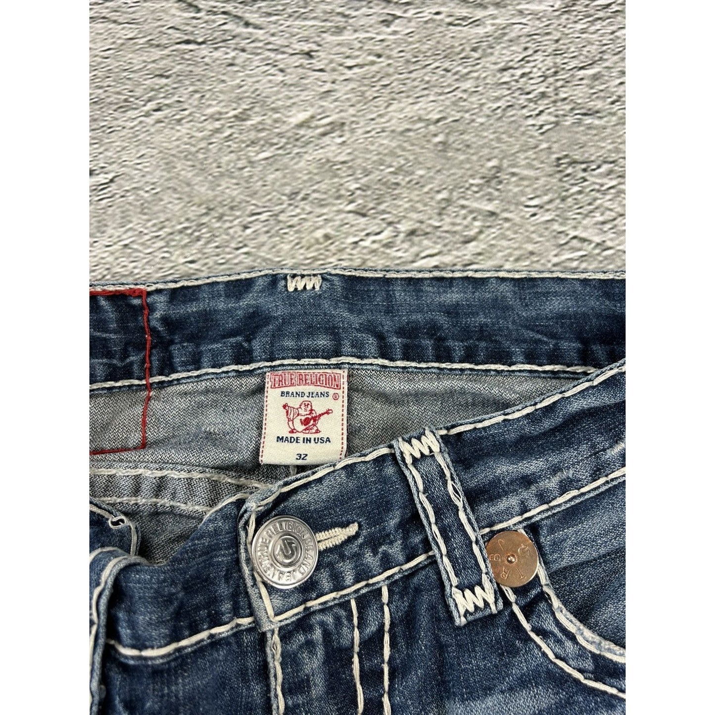 True Religion blue jeans white thick stitching Billy Super T