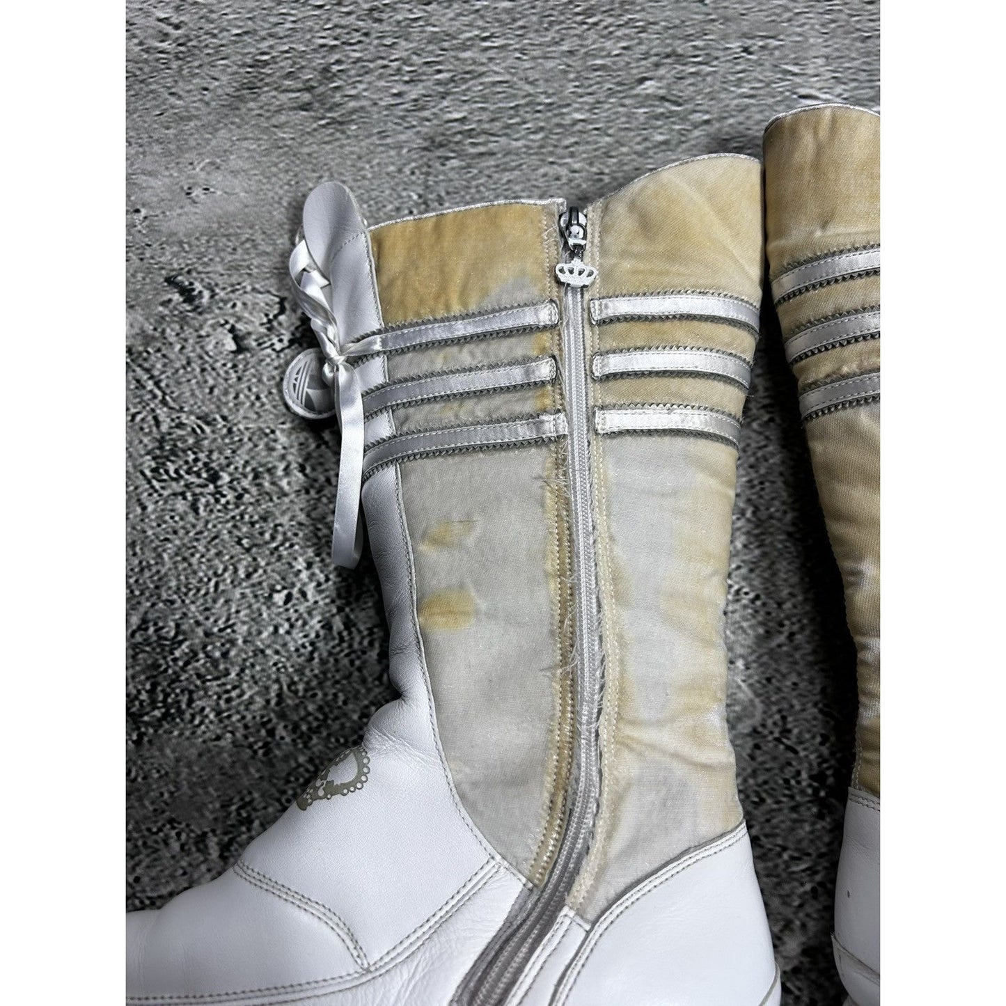 2000s Adidas x Missy Elliott snow boots high