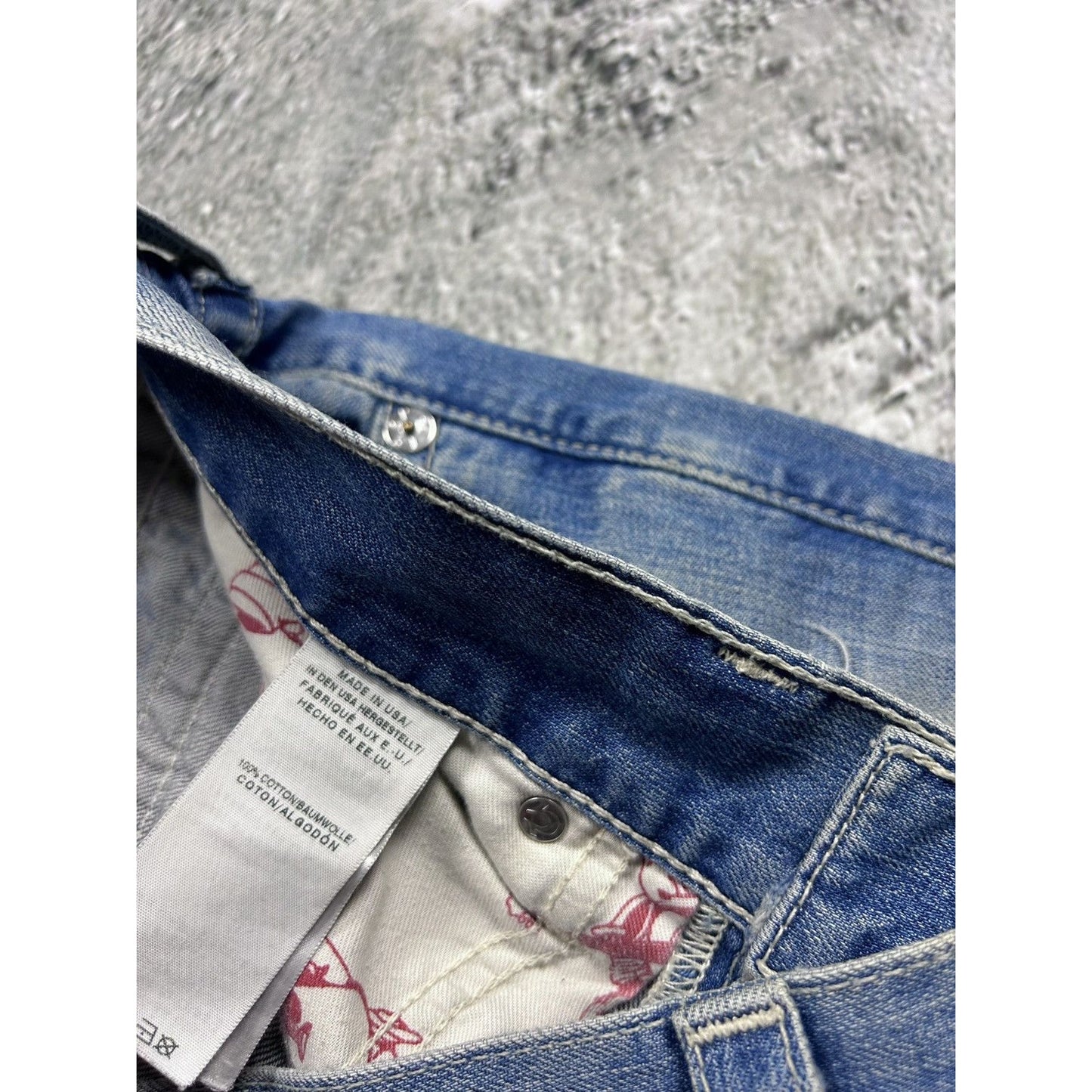 True Religion blue jeans white thick stitching straight