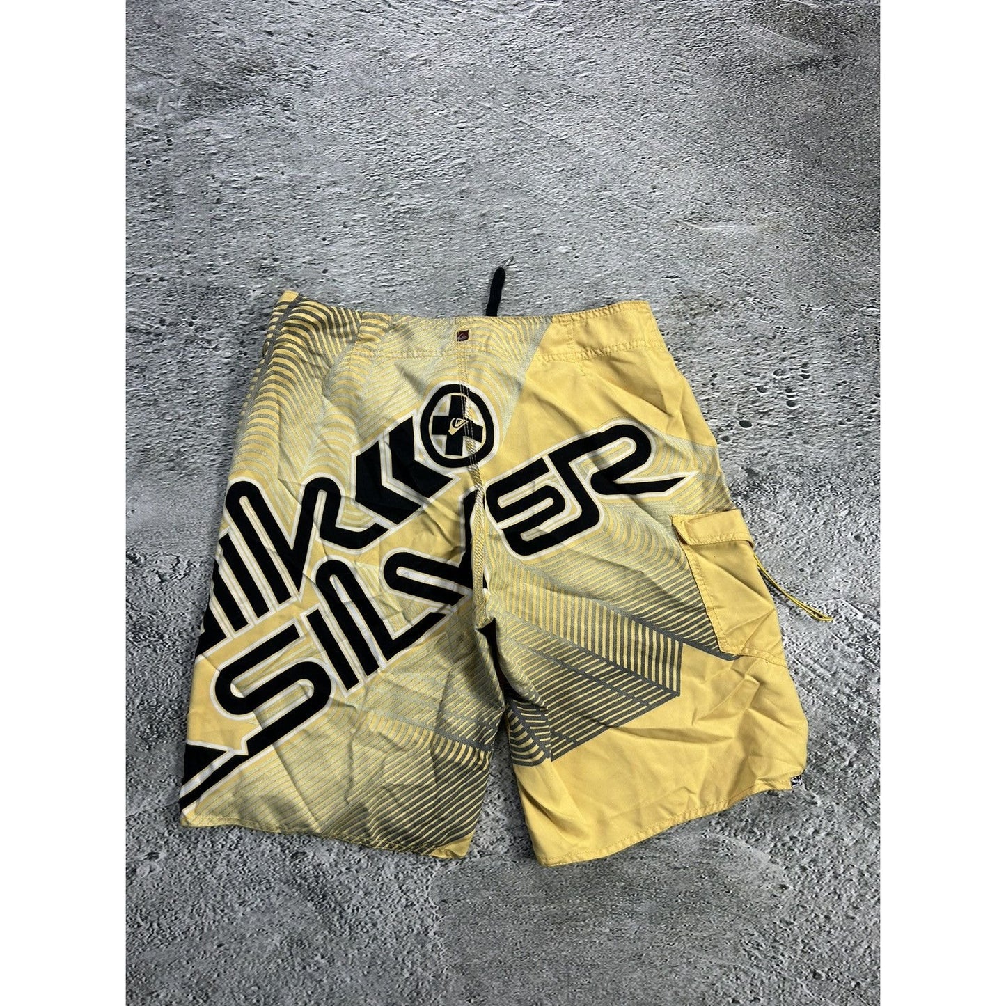 Quiksilver shorts yellow Y2K vintage fullprint graffiti surf