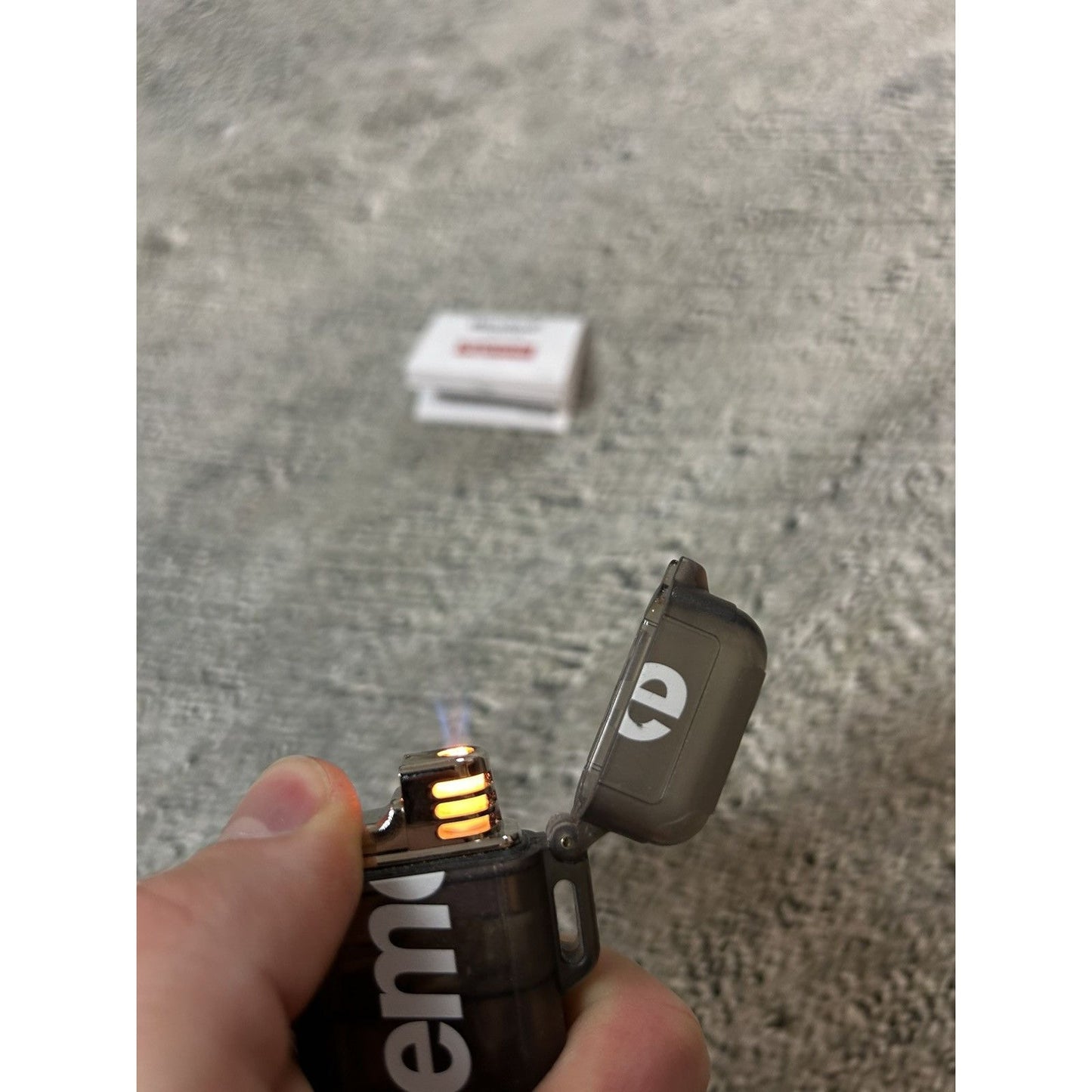 Supreme Windmill Zag Ligther Black SS26