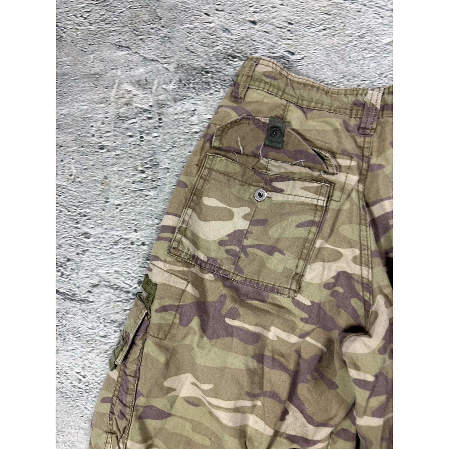 Abercrombie camo shorts jorts y2k