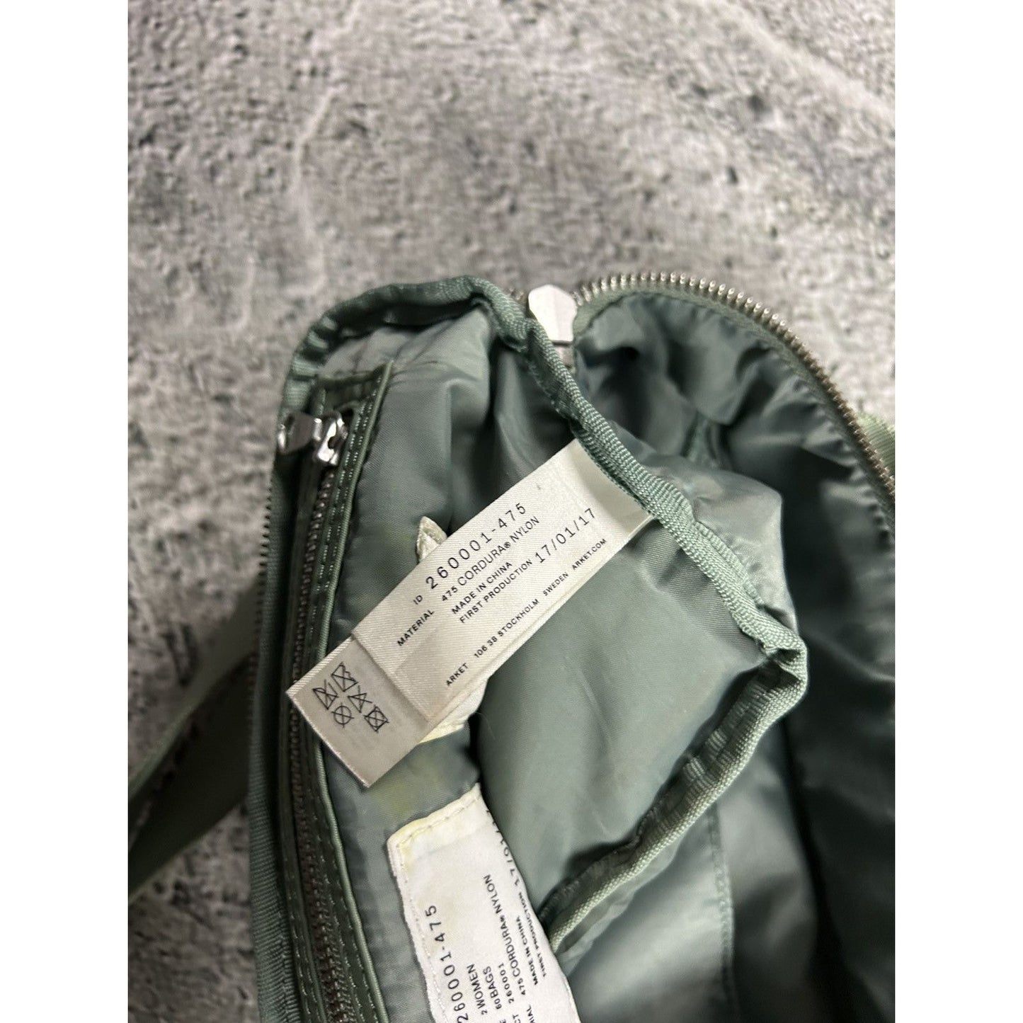 Arket Camera Bag Nylon green