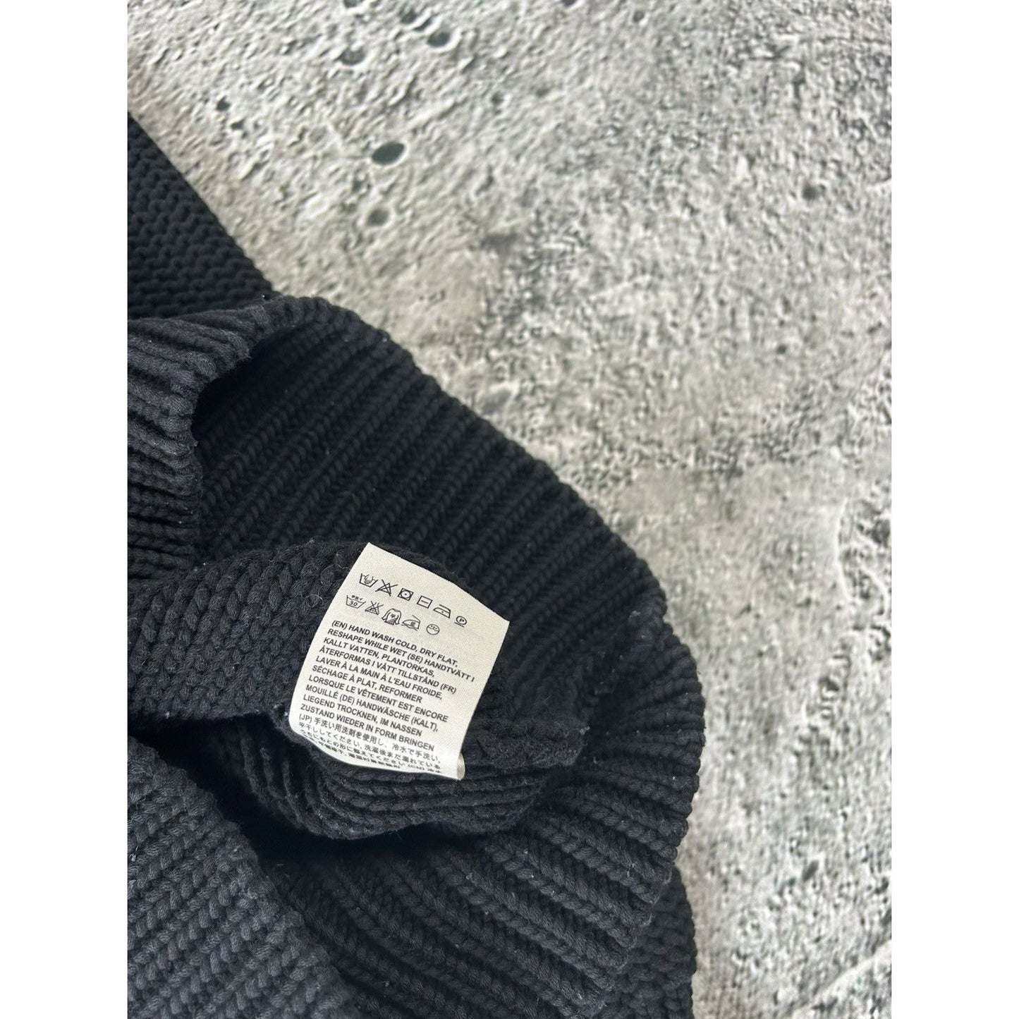 Acne Studios sweater thick knit black bill o reverse pss15