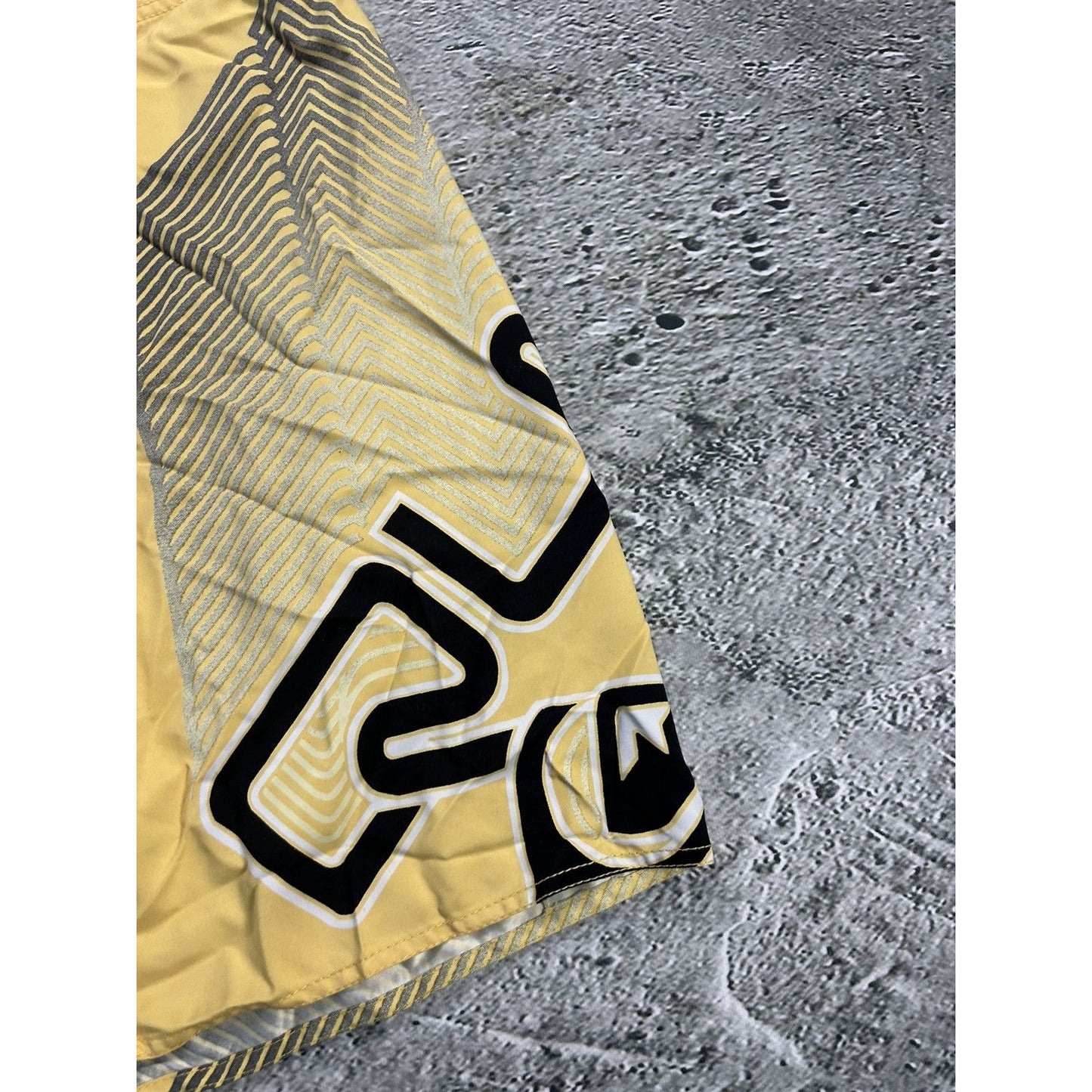 Quiksilver shorts yellow Y2K vintage fullprint graffiti surf