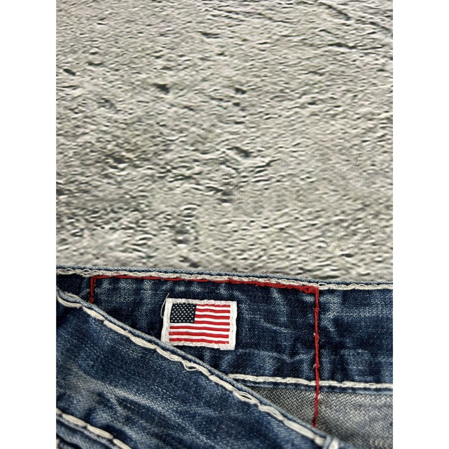 True Religion blue jeans white thick stitching Billy Super T