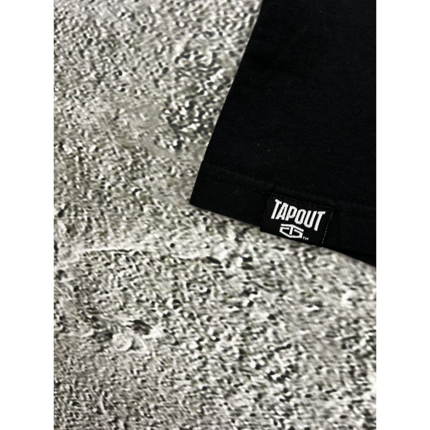 Tapout Vintage Y2K T-shirt big logo black red
