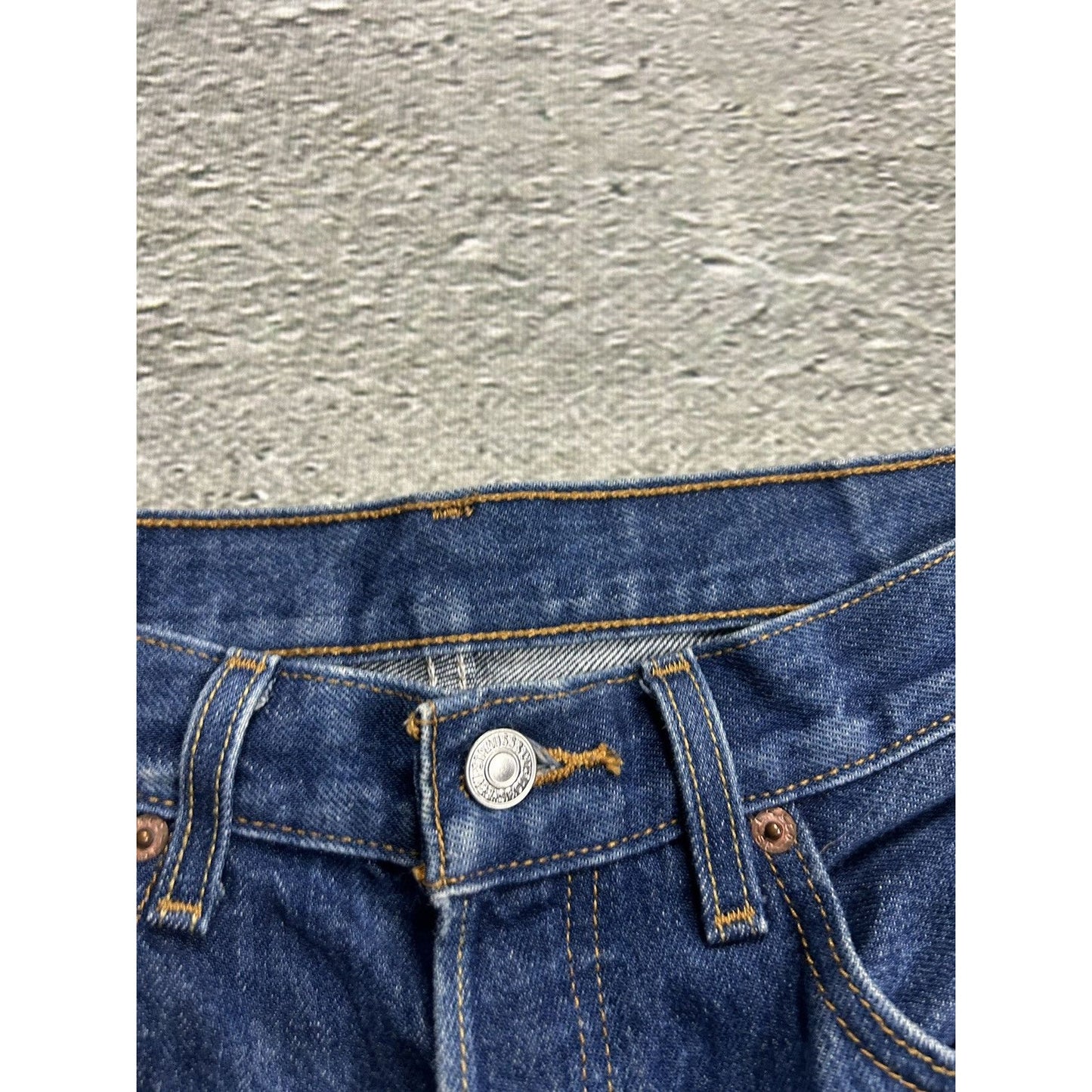 Levi’s 501 vintage navy jeans denim pants