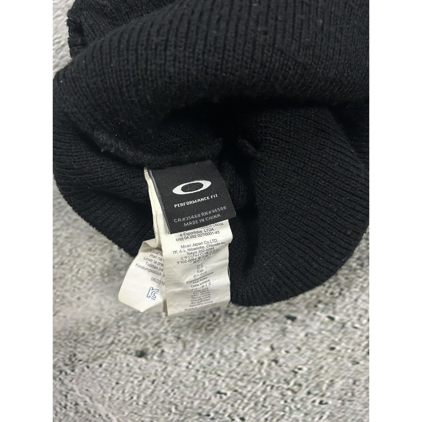 Oakley beanie vintage black hat small logo