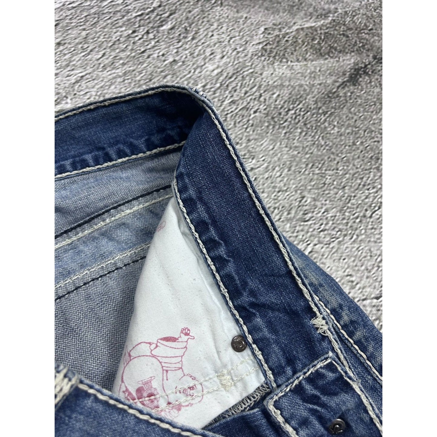 True Religion vintage blue jeans Ricky white thick stitching