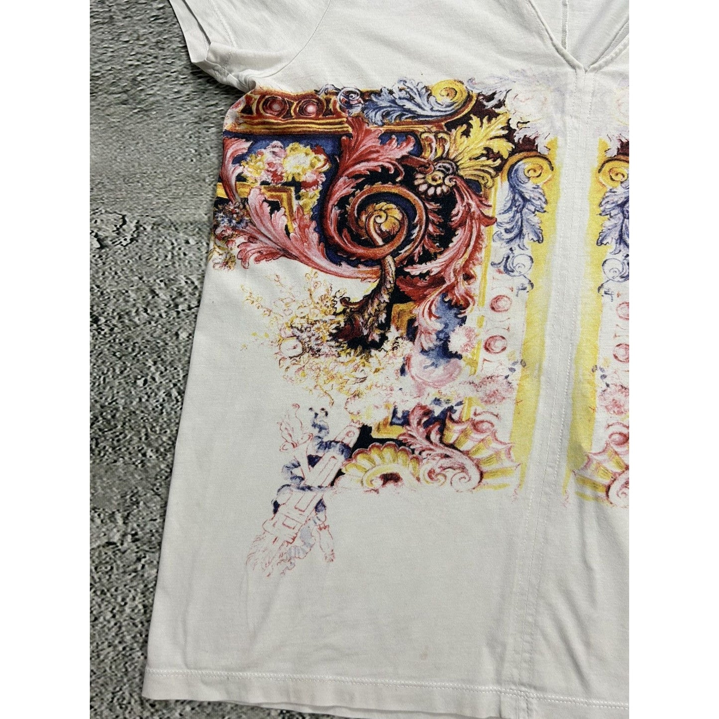 Balenciaga T-shirt floral vintage vneck tee