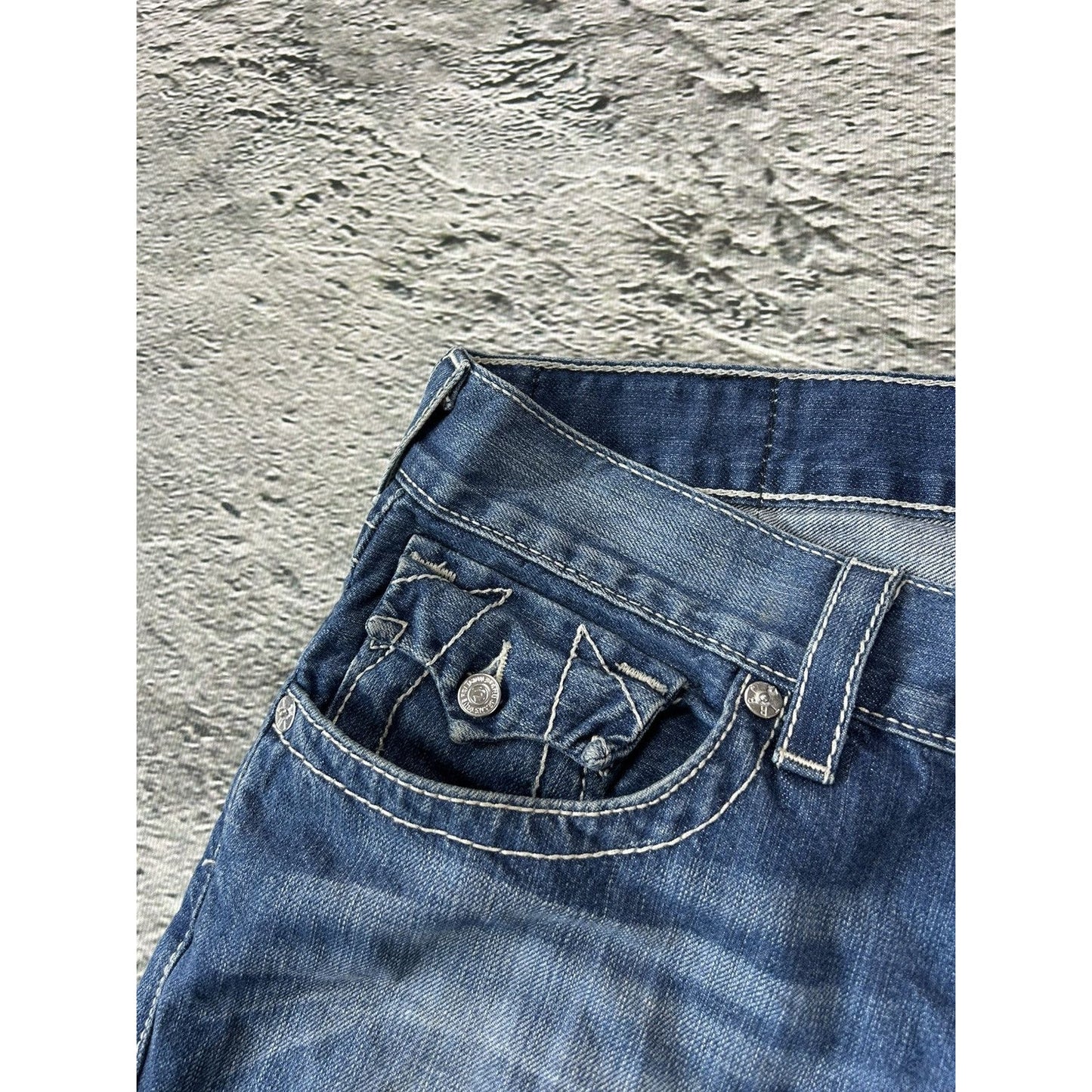 True Religion blue jeans white thick stitching straight Y2K