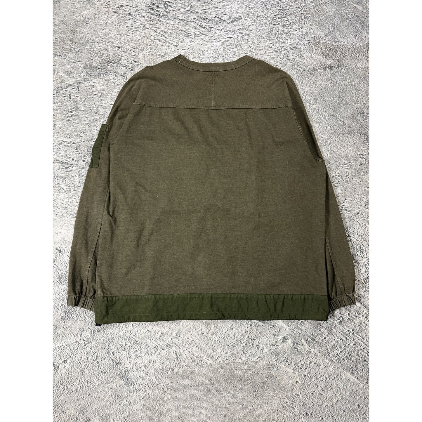 C.P. Company sweatshirt with lens khaki cargo pocket