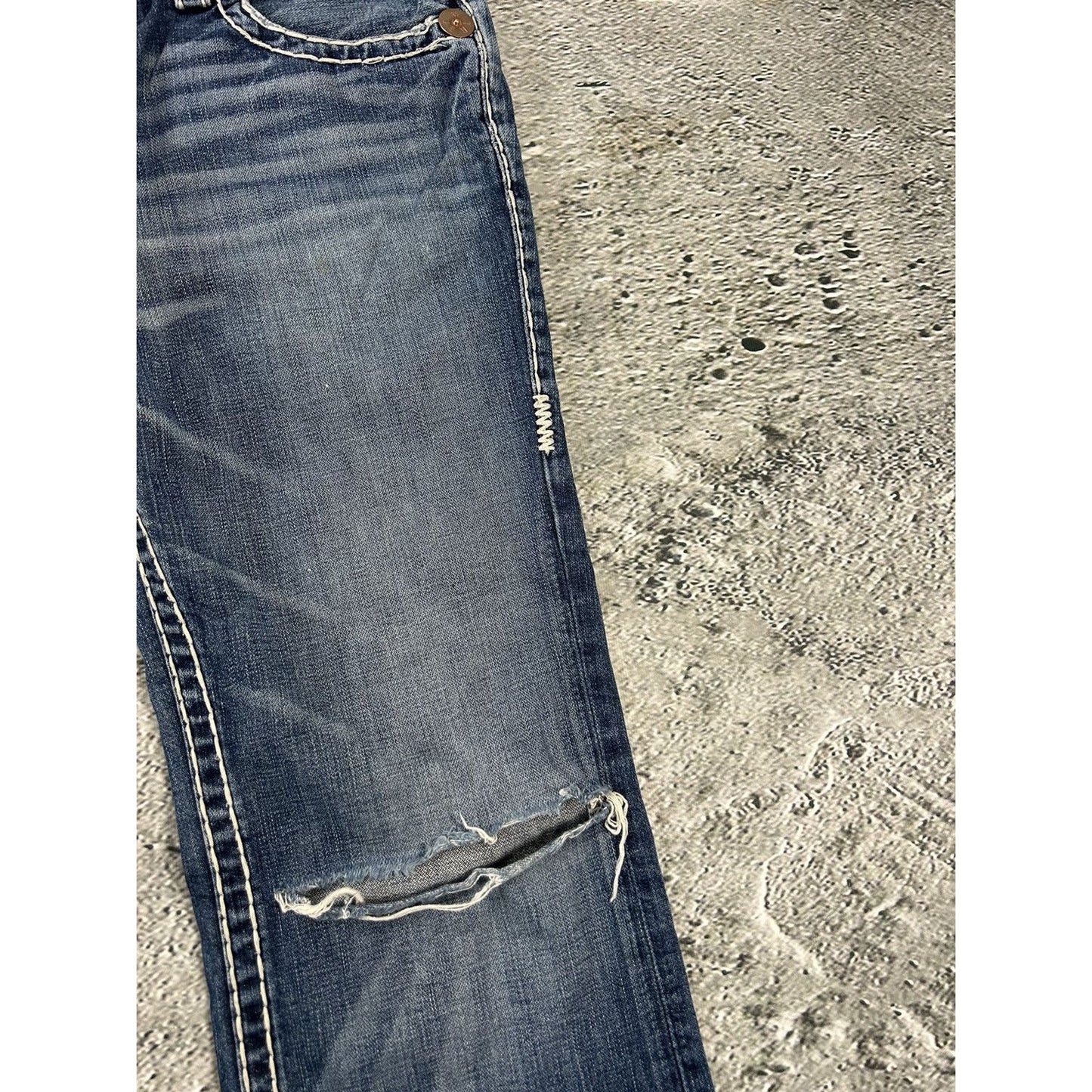 True Religion blue jeans white thick stitching Billy Super T