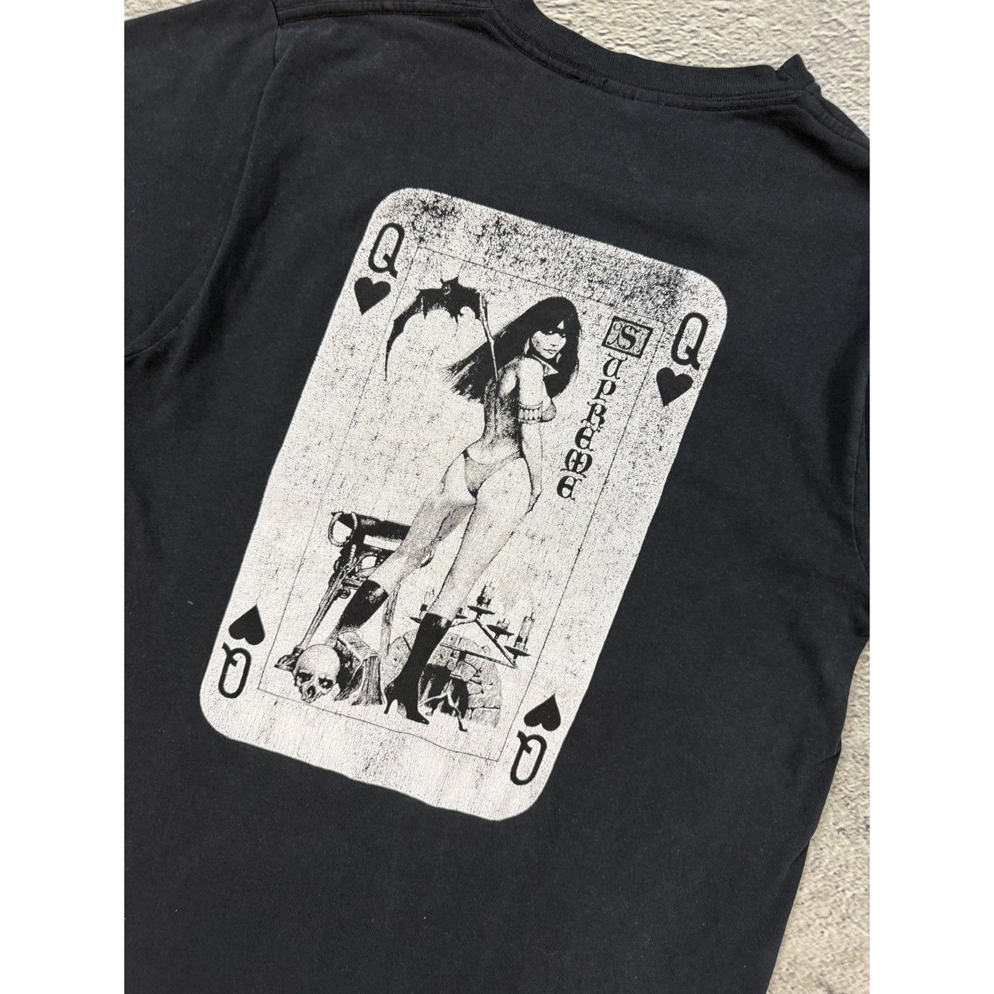 Supreme t-shirt vampirella card black Tee