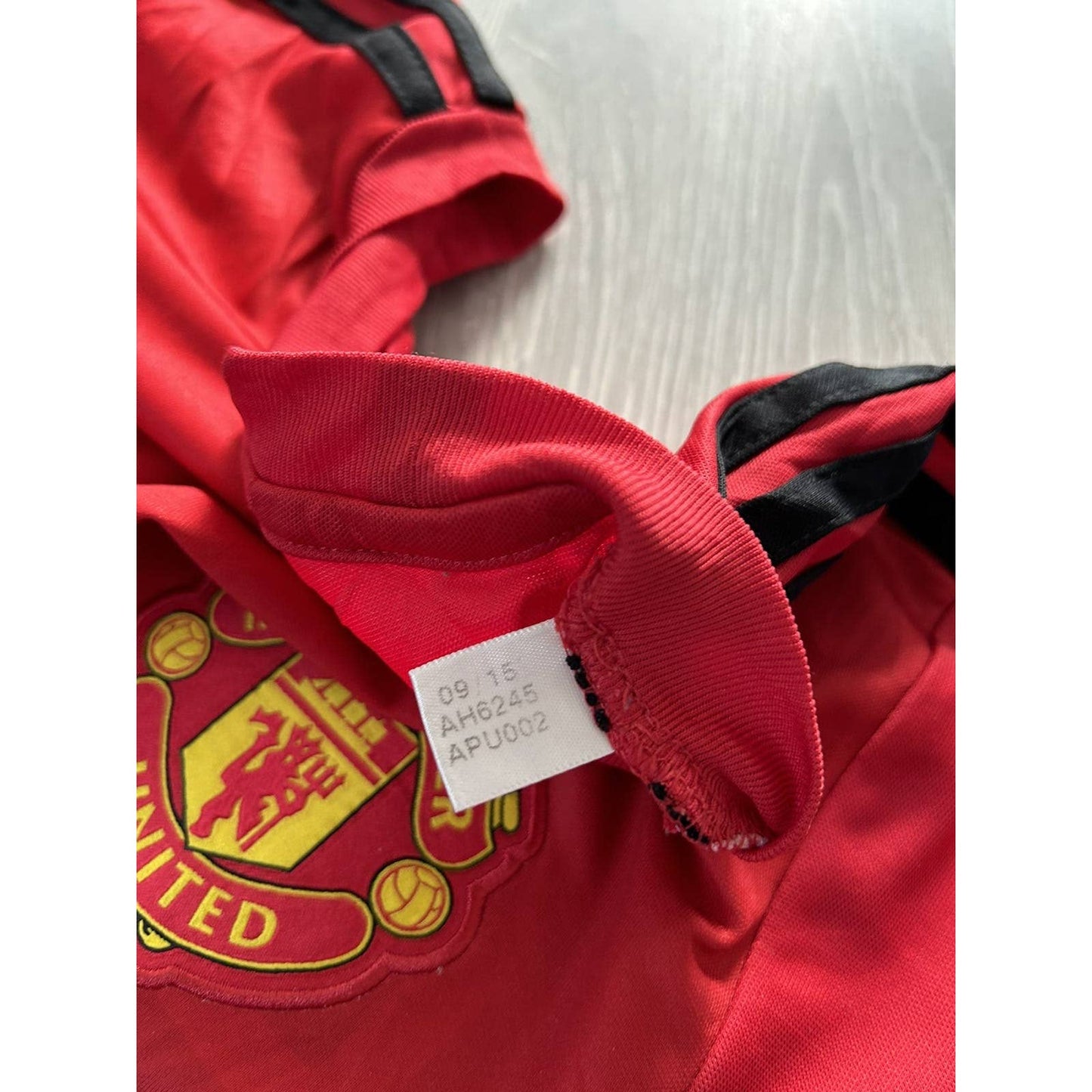 Manchester United jersey red AON vintage training Adidas 2016 2017