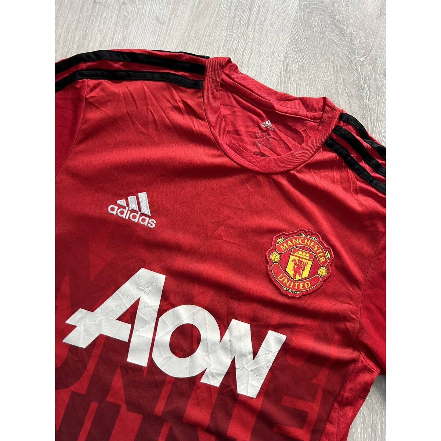 Manchester United jersey red AON vintage training Adidas 2016 2017