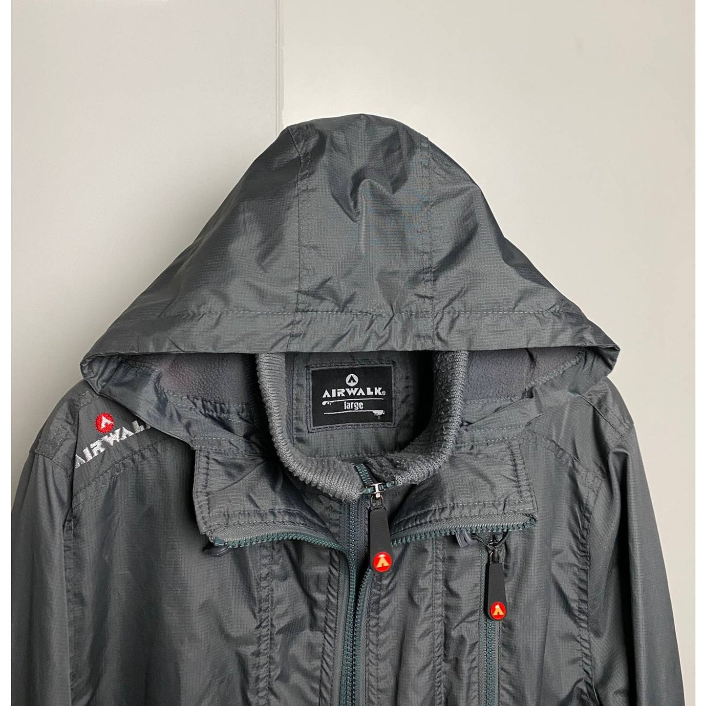 Airwalk jacket windbreaker vintage grey 90s skate gorpcore