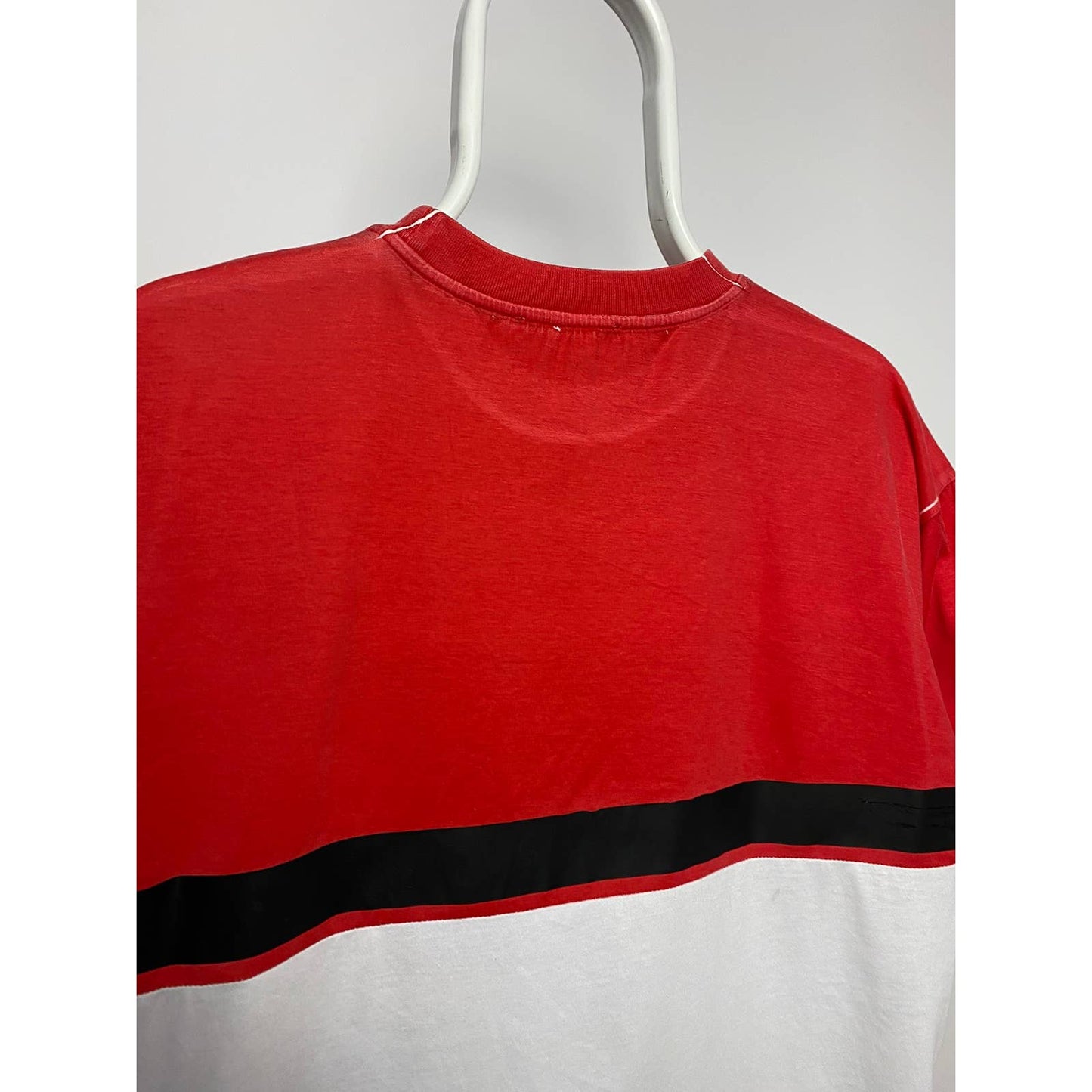 Prada t-shirt small logo red white