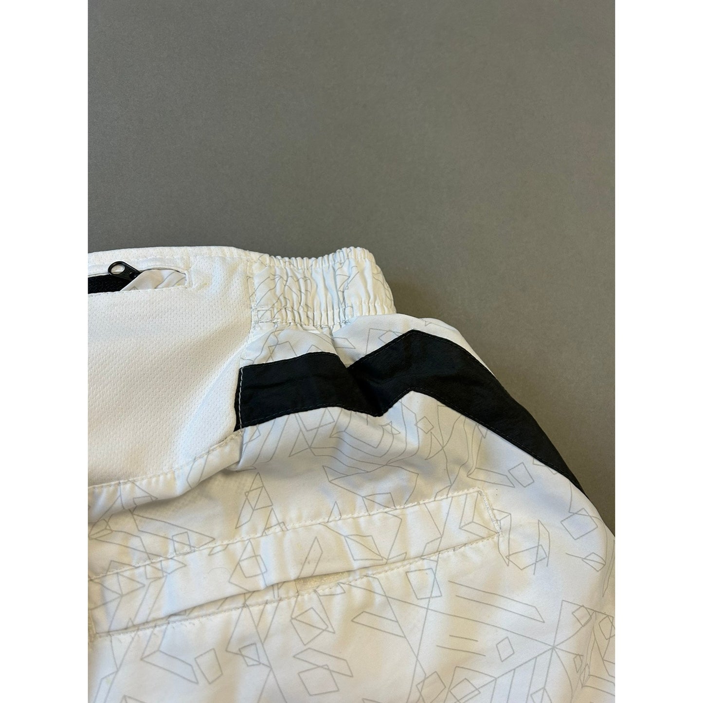Nike vintage white shorts small swoosh 2000s
