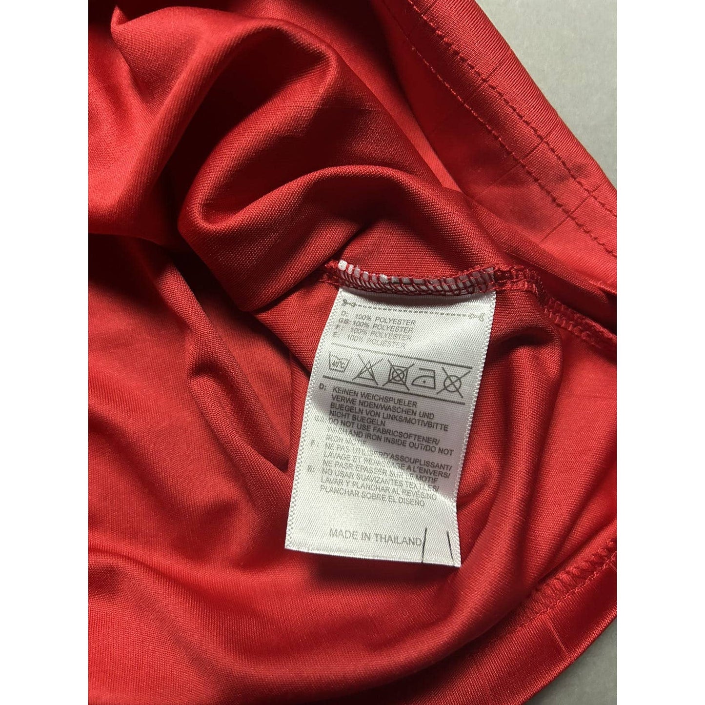 Manchester United jersey TeamViewer Red 2022 2023 home kit