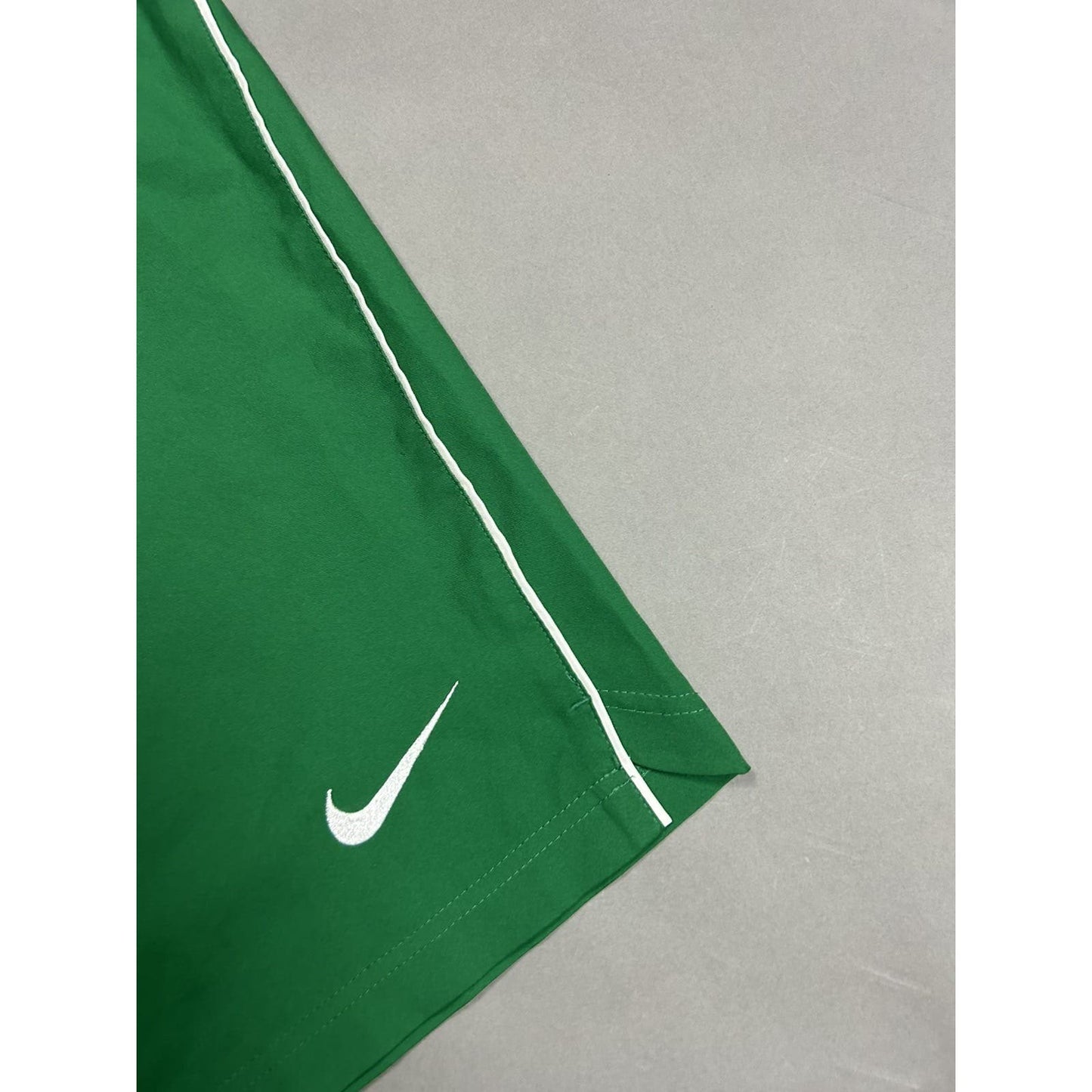 Nike vintage green shorts small swoosh