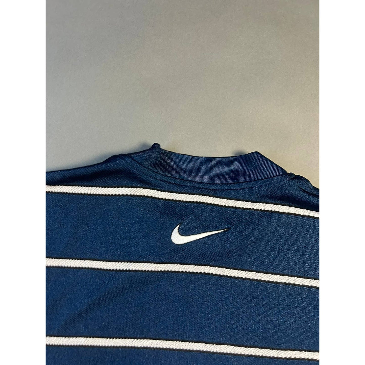 Nike big swoosh striped t-shirt vintage 90s navy