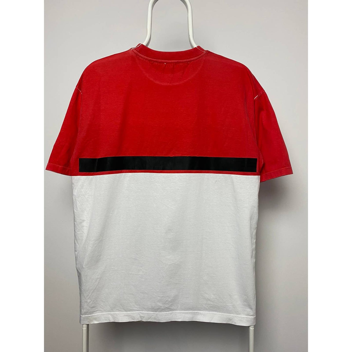 Prada t-shirt small logo red white