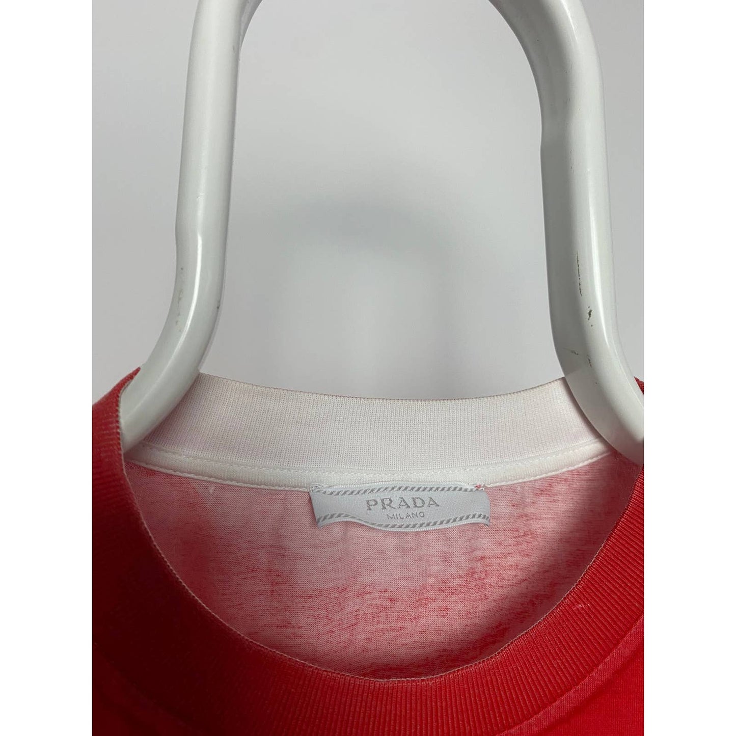 Prada t-shirt small logo red white