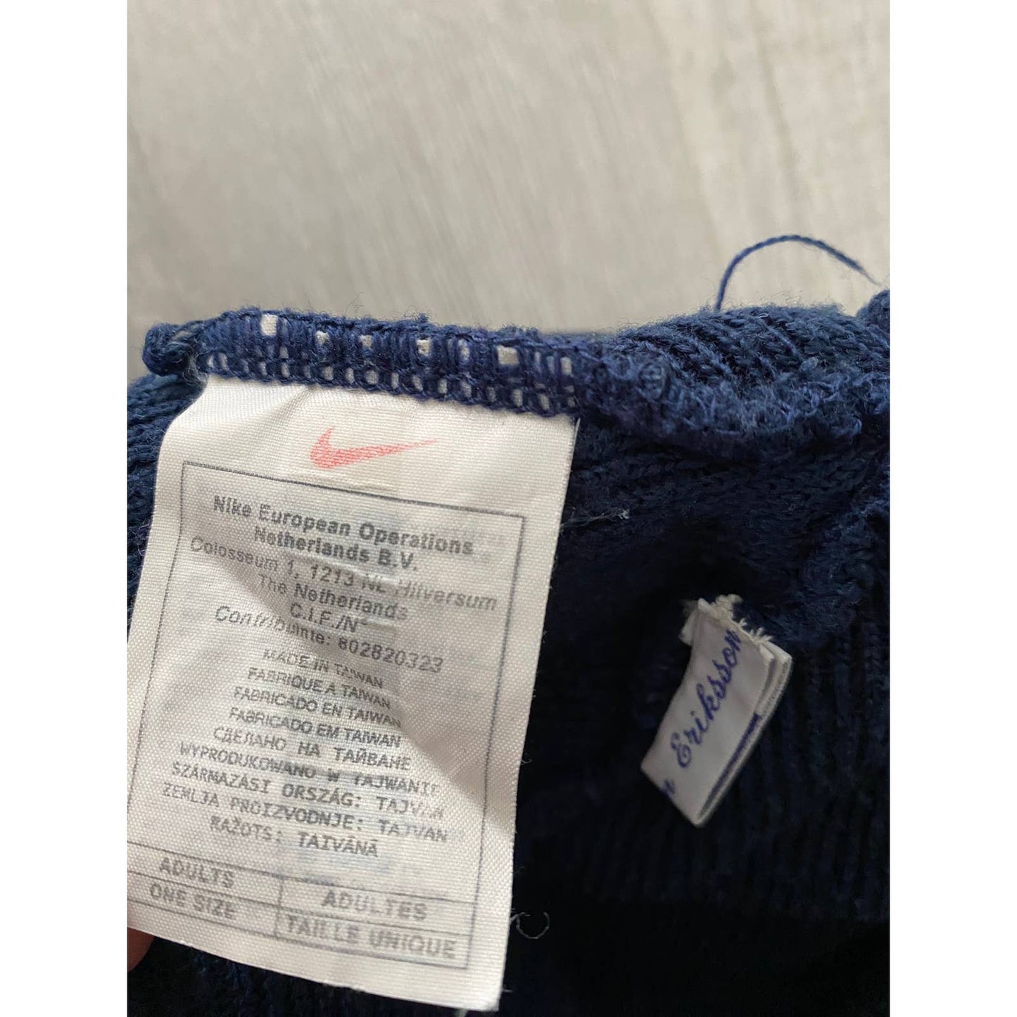 Nike beanie vintage 90s navy red hat small swoosh