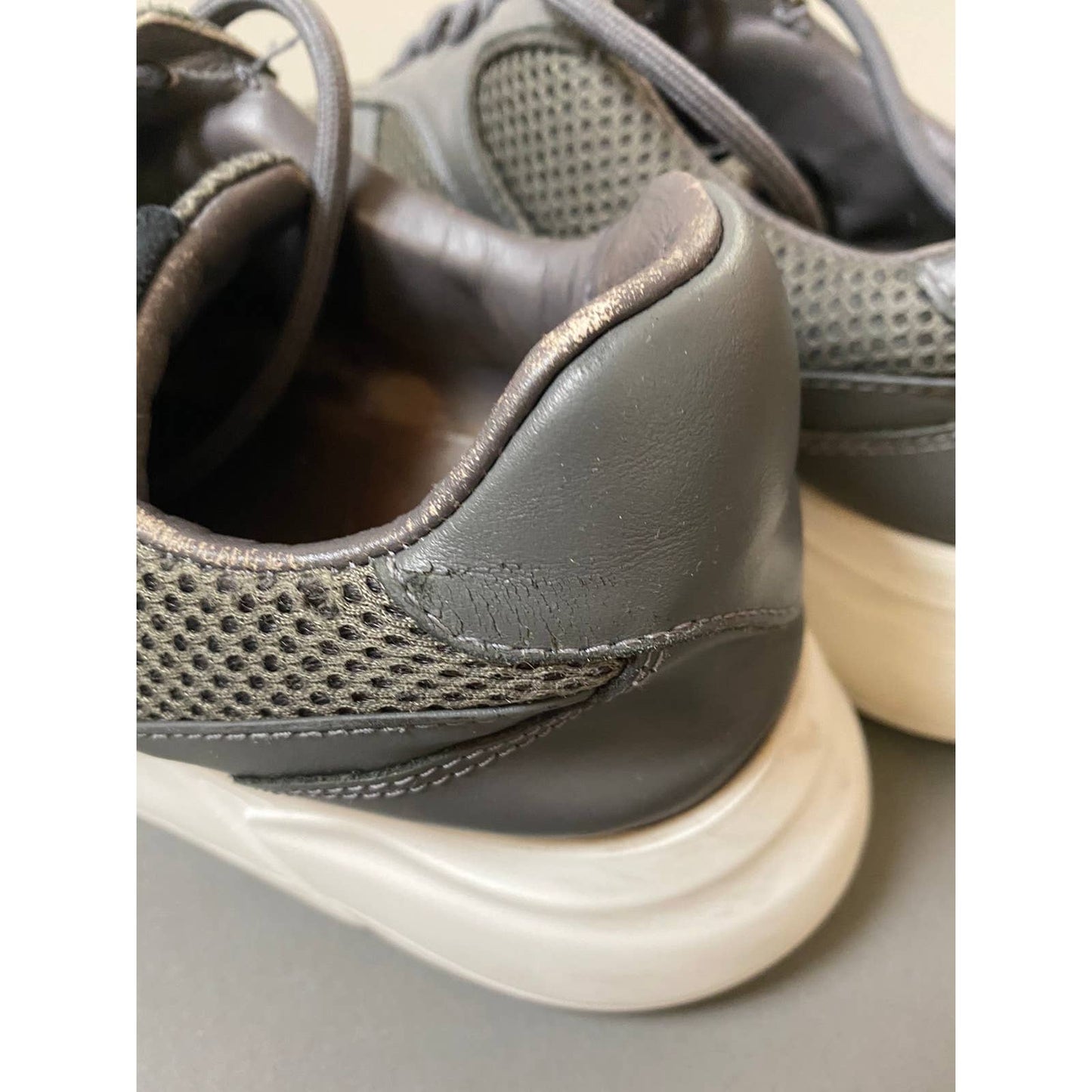 Axel Arigato Genesis Sneaker grey runner