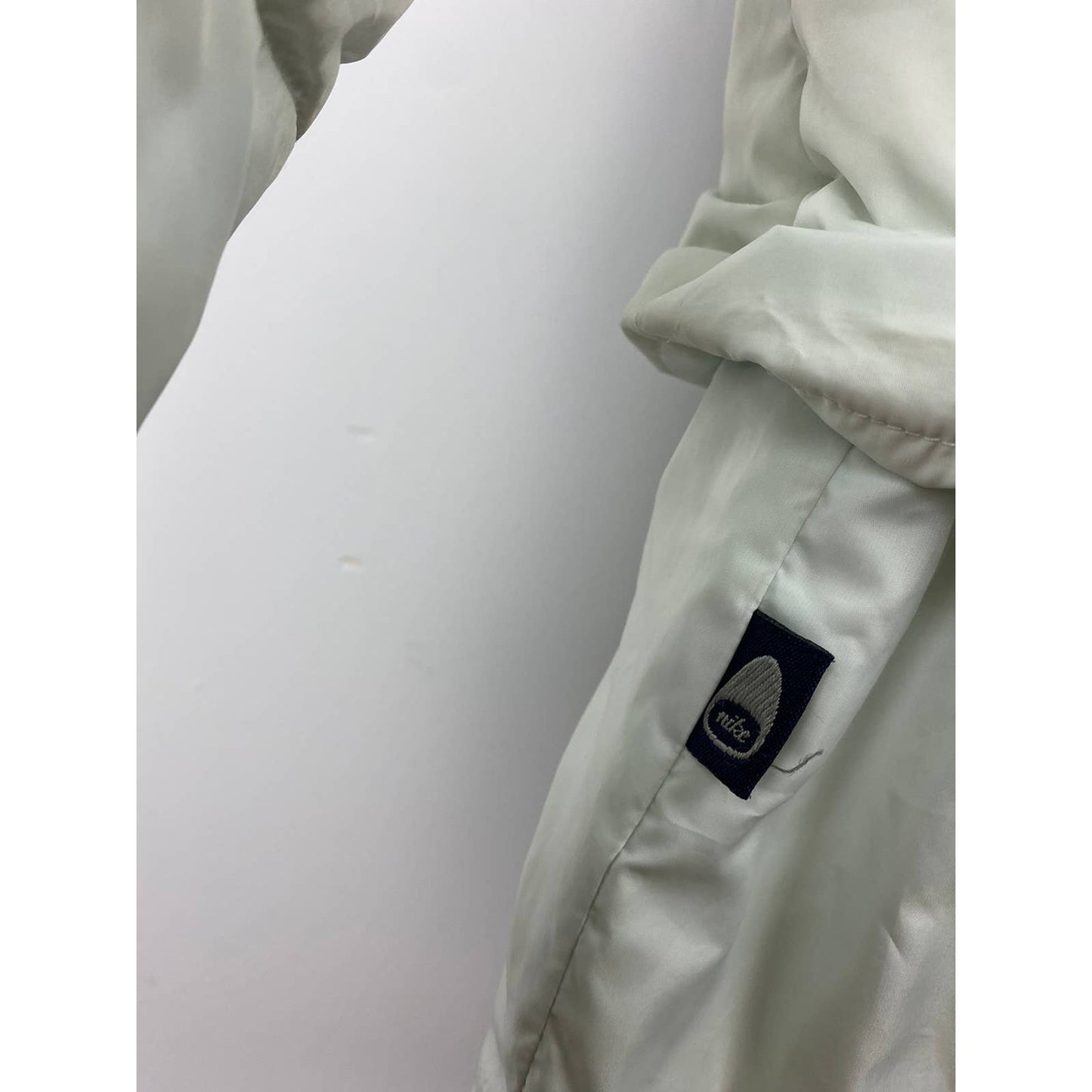 Nike vintage white puffer jacket 2000s