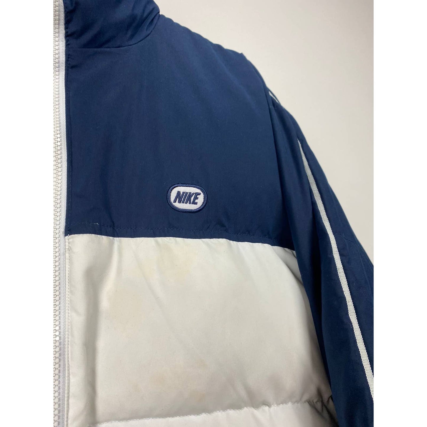 Nike vintage small logo puffer jacket white/navy 2000