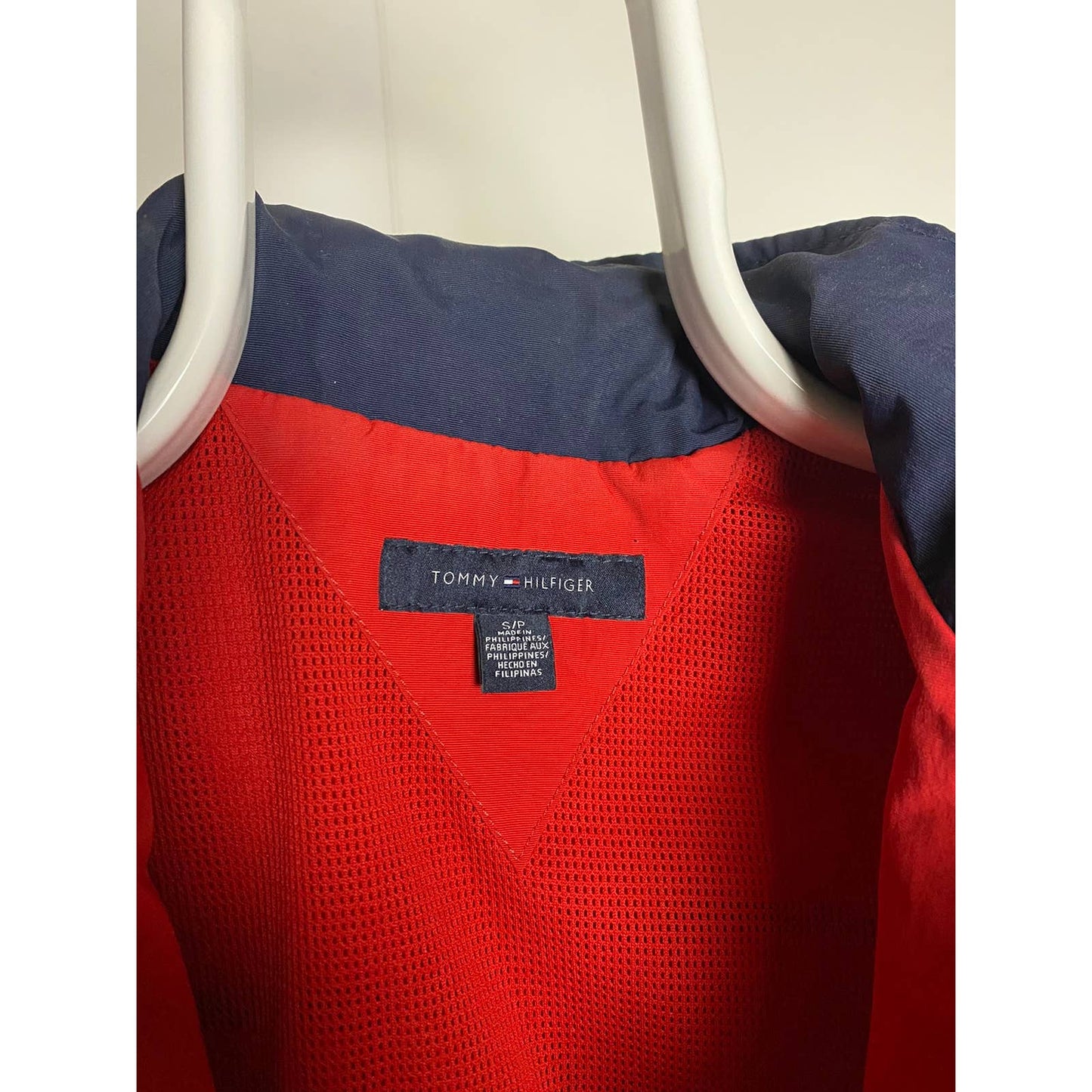 Tommy Hilfiger red windbreaker jacket small logo flag