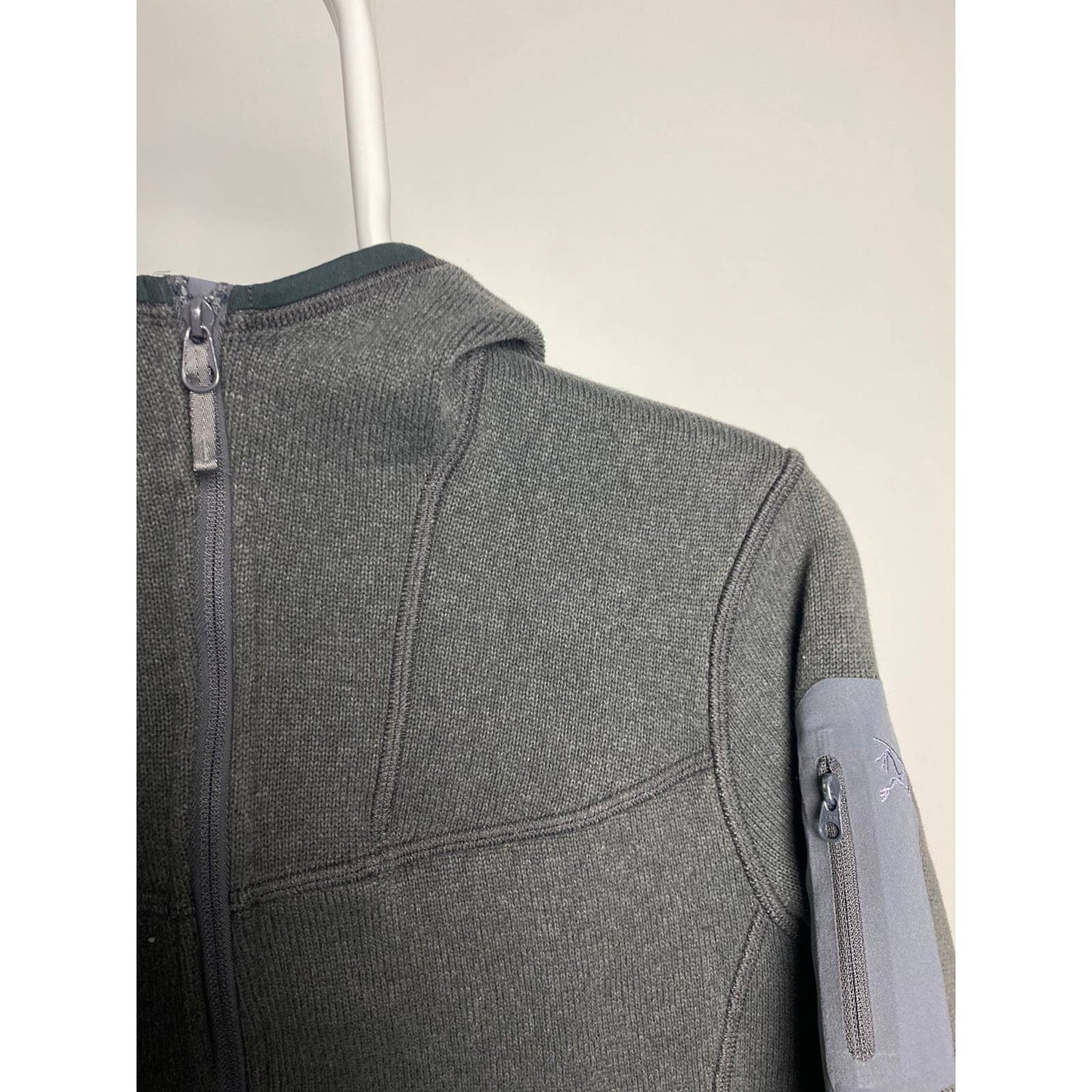 Arc’teryx vintage grey fleece zip hoodie